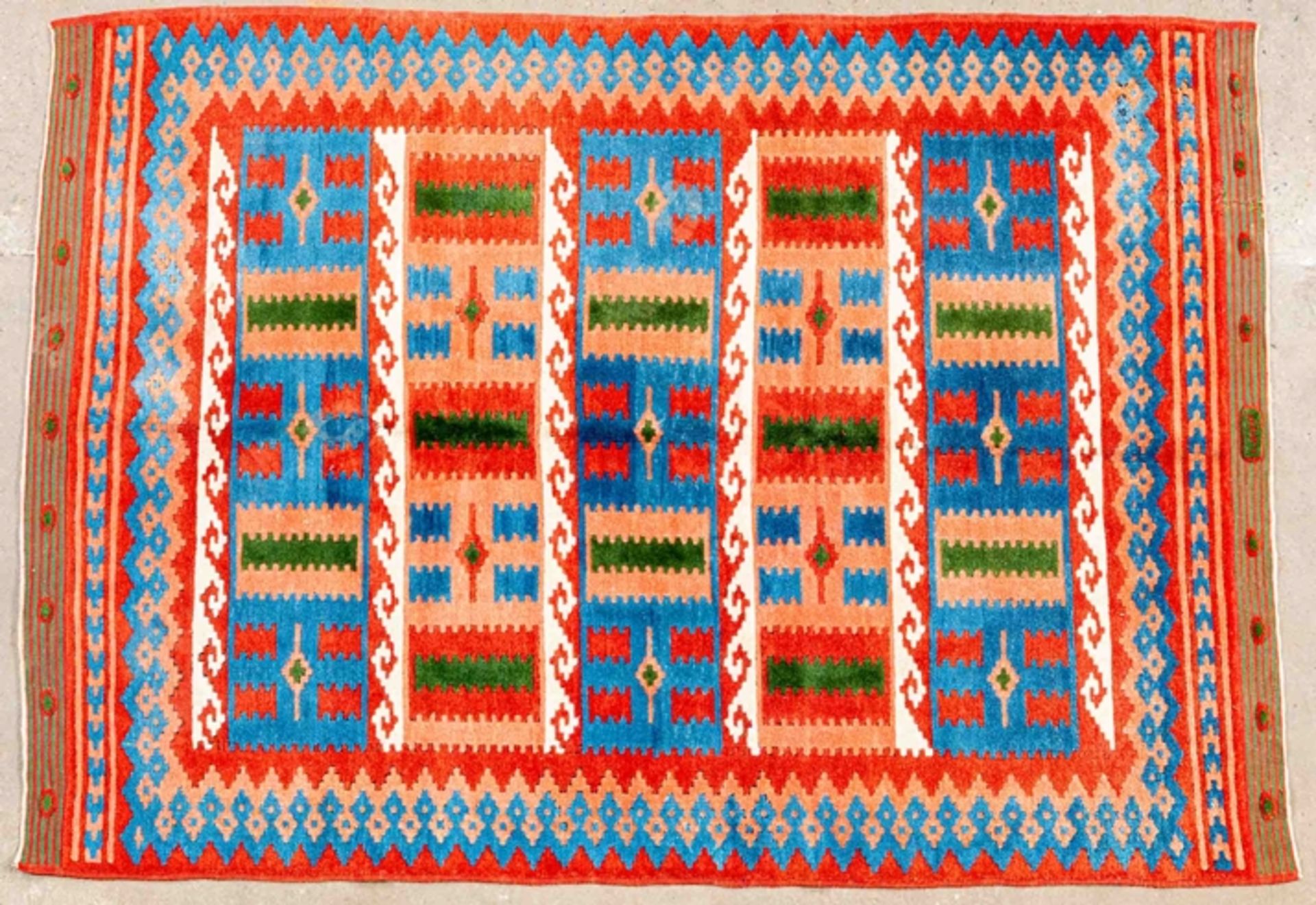 Alter Gutschan, Südwestpersien um 1960, Format ca. 214 x 152 cm. Weiche Schafschurwolle geknüpft au