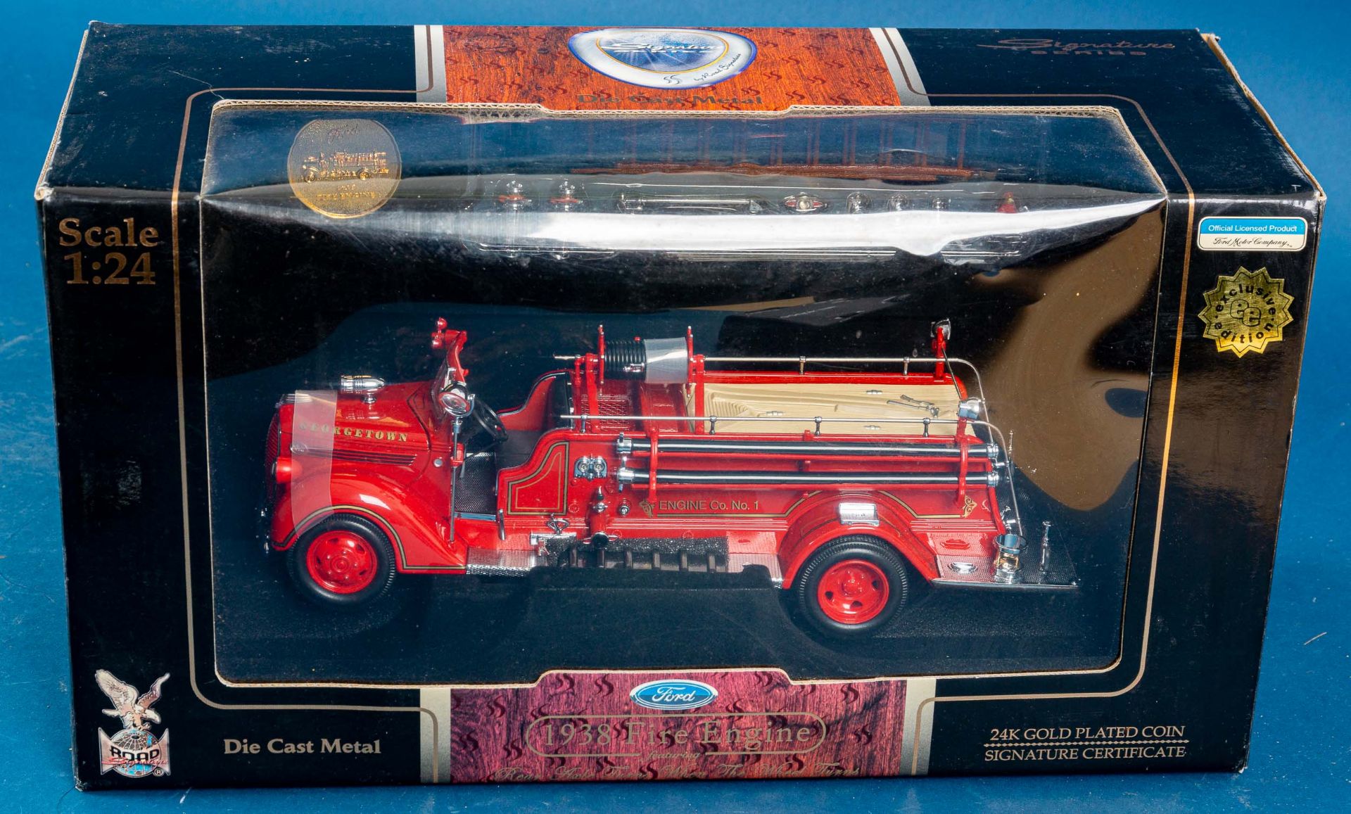 2 orig. verpackte "FIRETRUCKS", Maßstab 1:18, Ford-Modell Feuerwehr-Autos. Ungeprüft. - Bild 12 aus 20