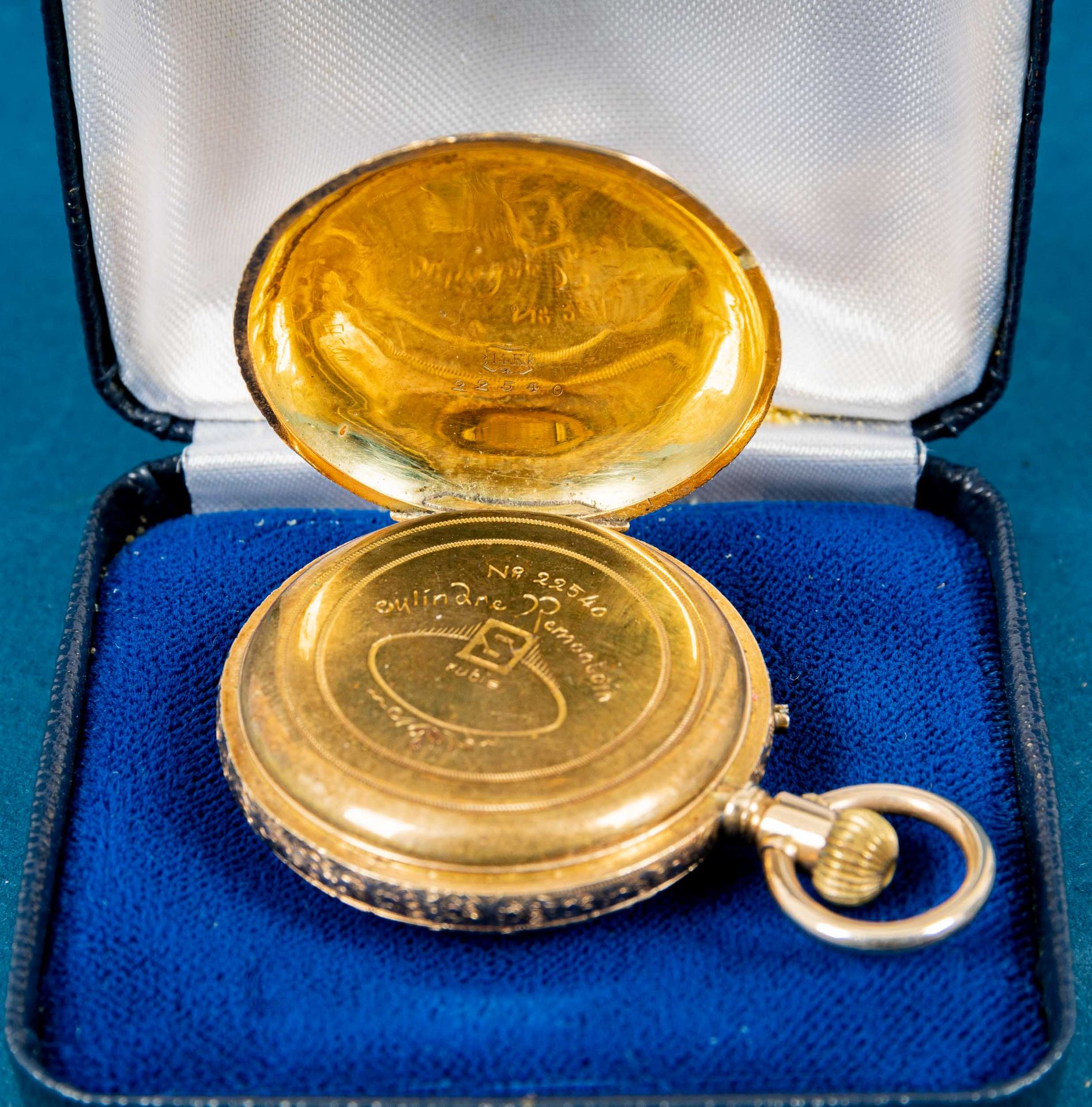 Antike Damentaschenuhr, offenes 14K Gelbgold Savonettegehäuse mit aufwändigen Gravurdekoren. Ungepr - Bild 3 aus 9