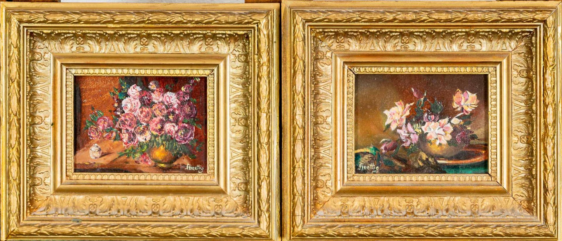 Paar dekorativer, kleinformatiger Blumenstilleben, identisch gerahmt, Gemälde, Öl auf Hartfaserplat