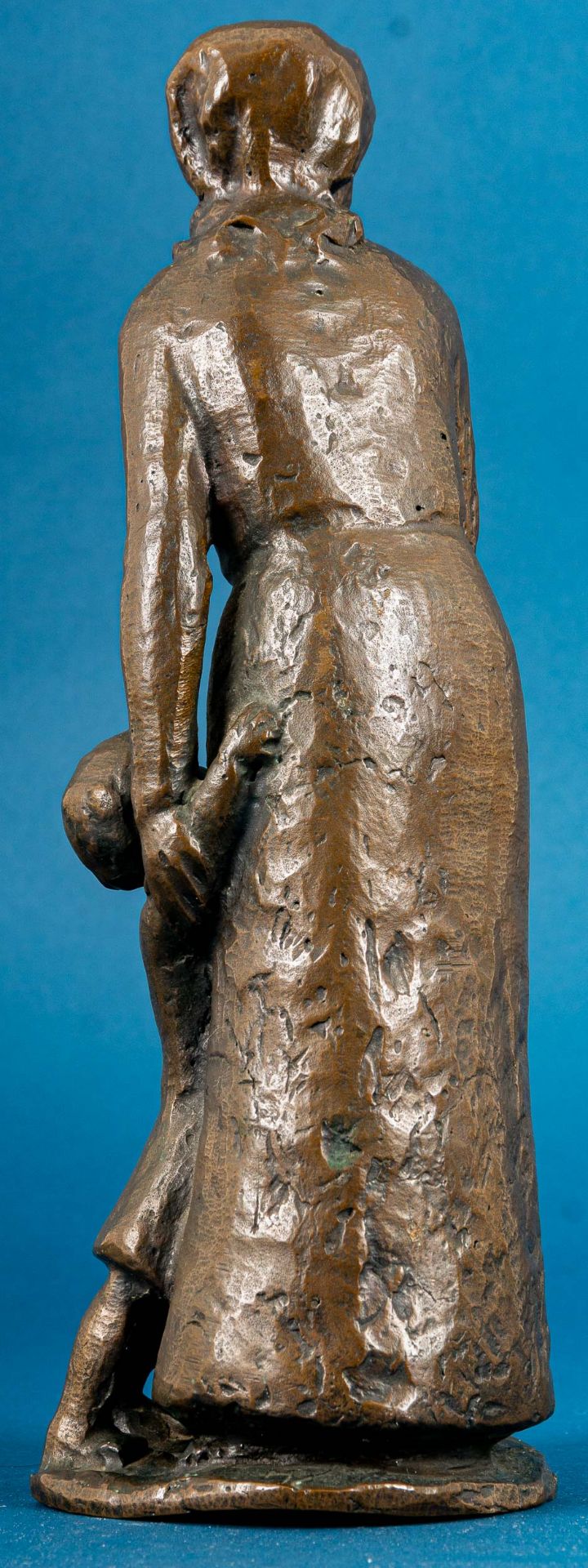 "Mutter und Kind". Limitierte multiple Bronze. Uneindeutig monogrammiert, schwerer Hohlguss, Höhe c - Bild 4 aus 17