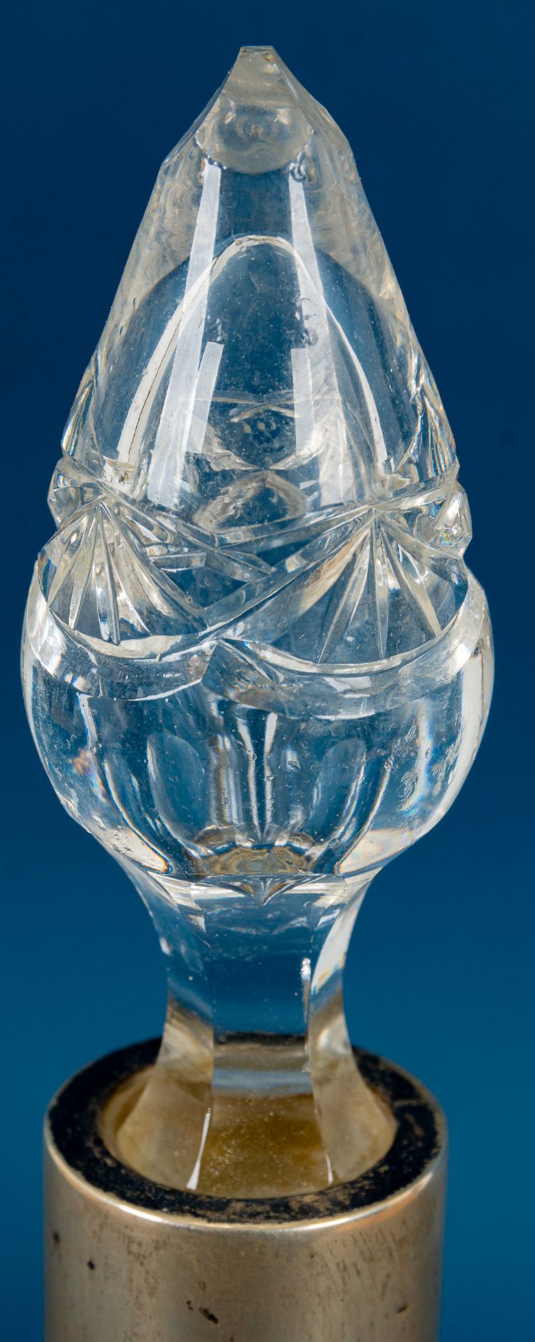 Prachtvolle Kristallglaskaraffe mit Sternschliffdekoren und 800er Silber-Montur. Höhe ca. 44,5 cm,  - Bild 5 aus 8