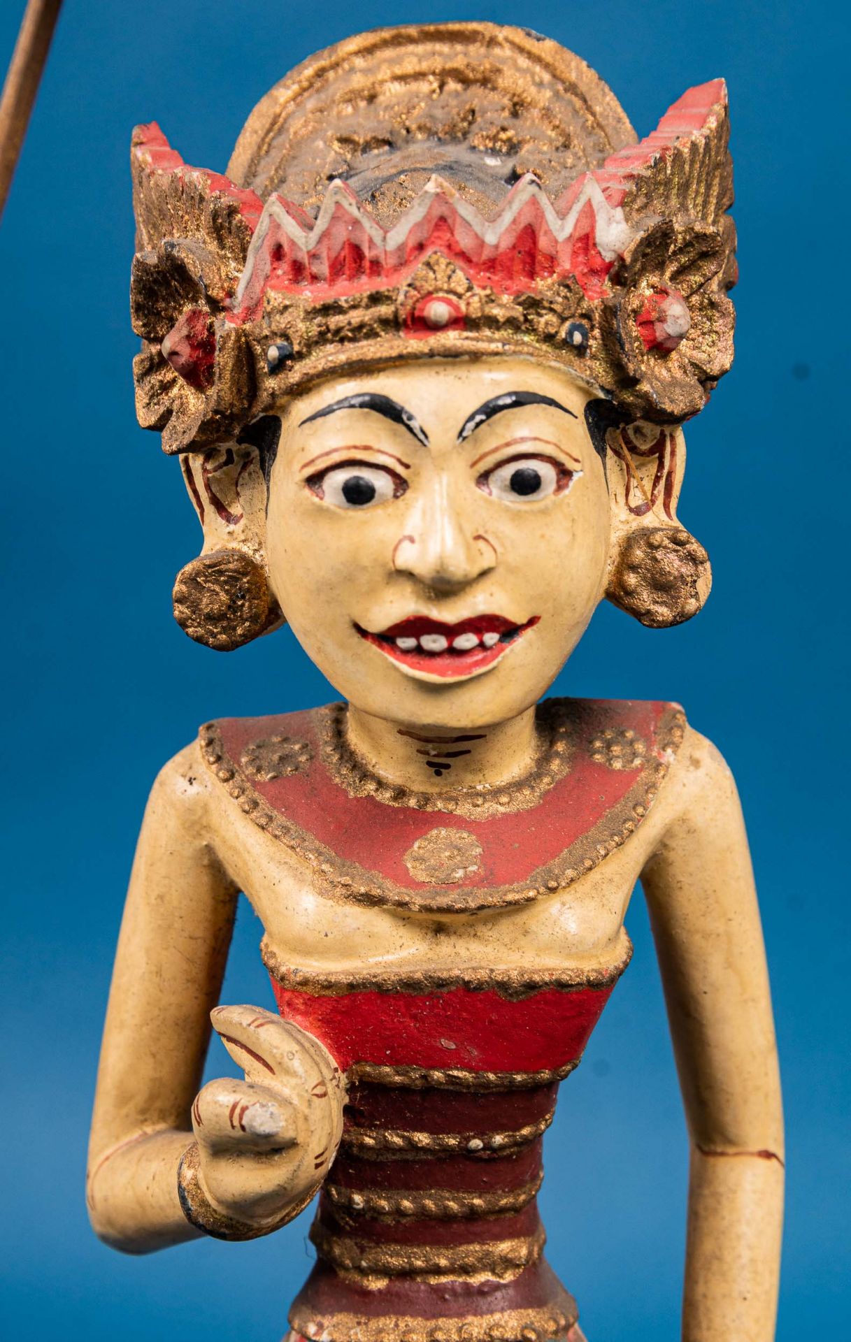 5tlg. Sammlung älterer oder antiker indonesischer Holzschnitzfiguren mit handgemalten polychromen D - Image 6 of 17