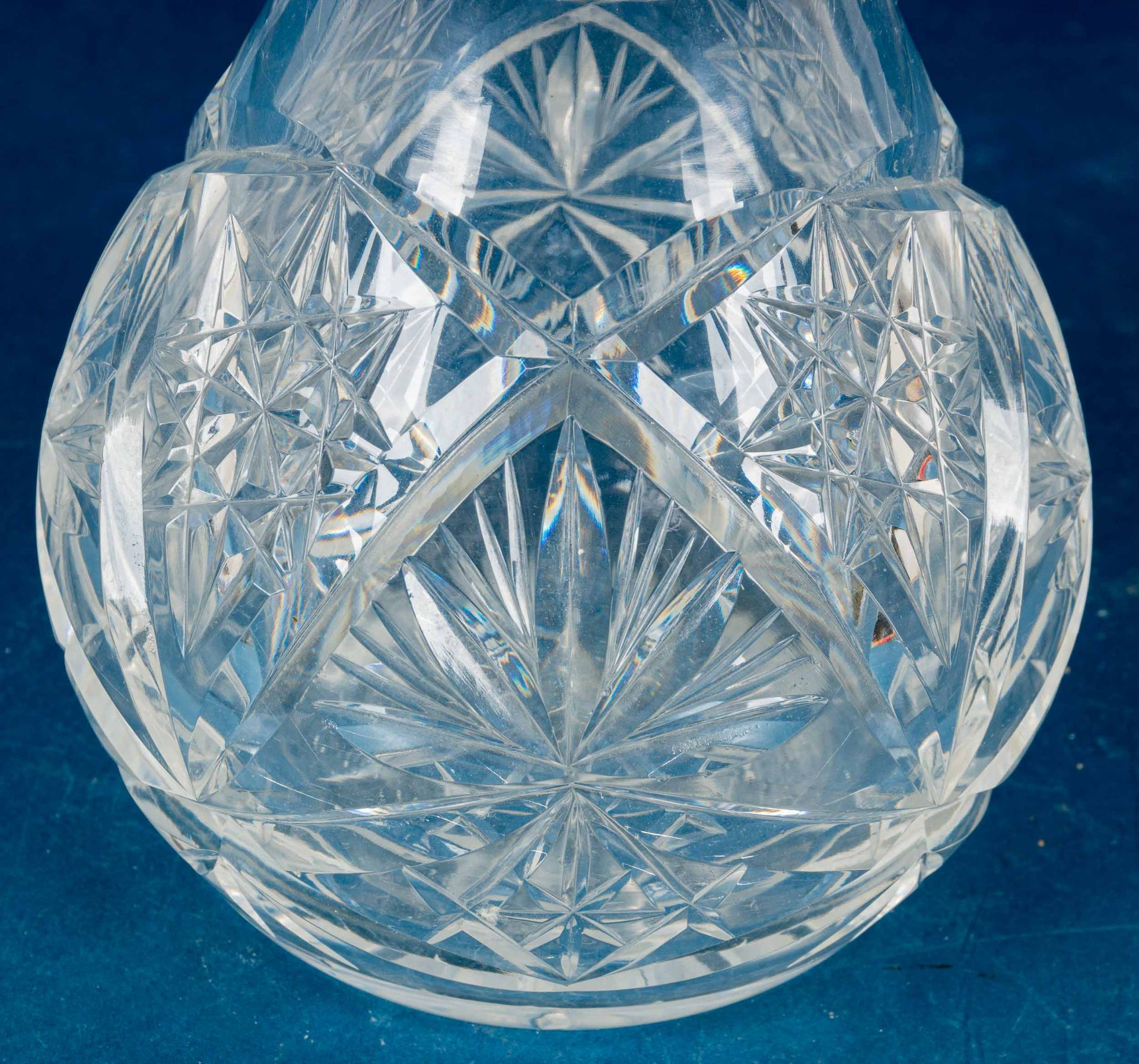 Prachtvolle Kristallglaskaraffe mit Sternschliffdekoren und 800er Silber-Montur. Höhe ca. 44,5 cm,  - Bild 4 aus 8