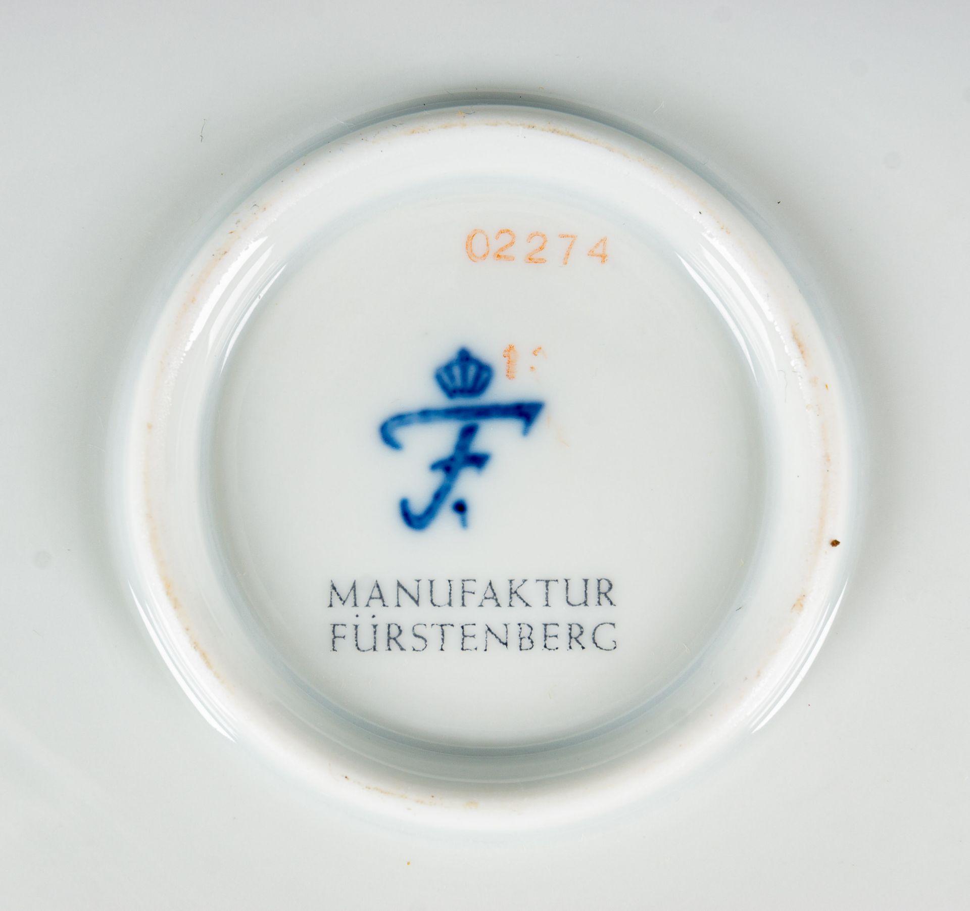 Ovaler Frühstückskorb, Fürstenberg Weißporzellan mit polychromem Rosen-Dekor & aufwändiger Vergoldu - Image 8 of 8