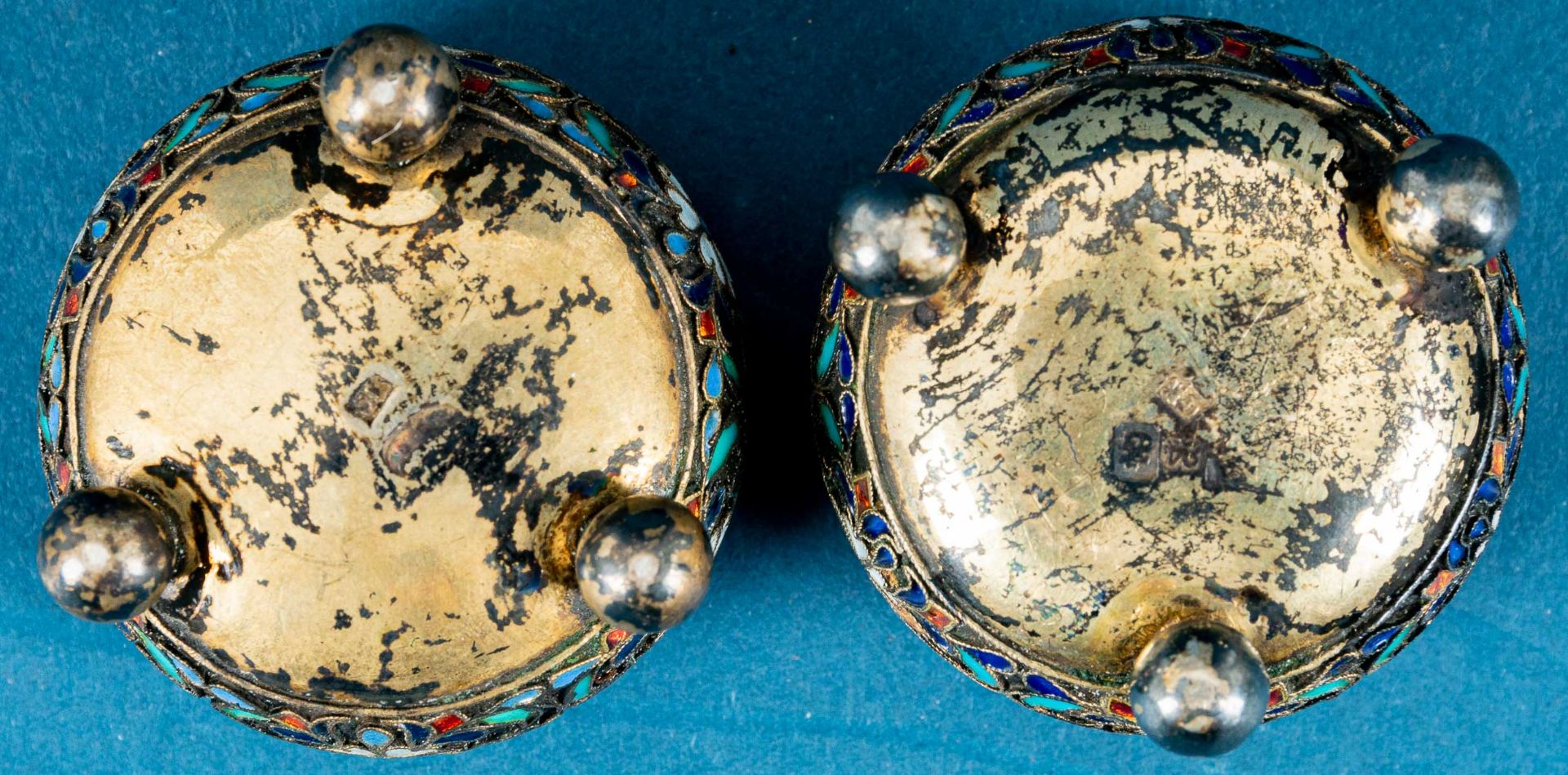 Paar antiker russischer Salieren/Salzgefäße, 84 Zolotnik - Silber vergoldet mit polychrom emaillier - Image 7 of 8