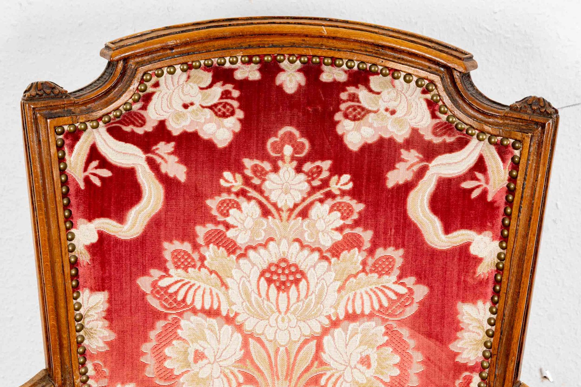 Antiker Polstersessel Louis XVI. 18. oder 19. Jhd. Massives nussbaumfarbiges Buchenholzgestell. Ält - Bild 4 aus 15