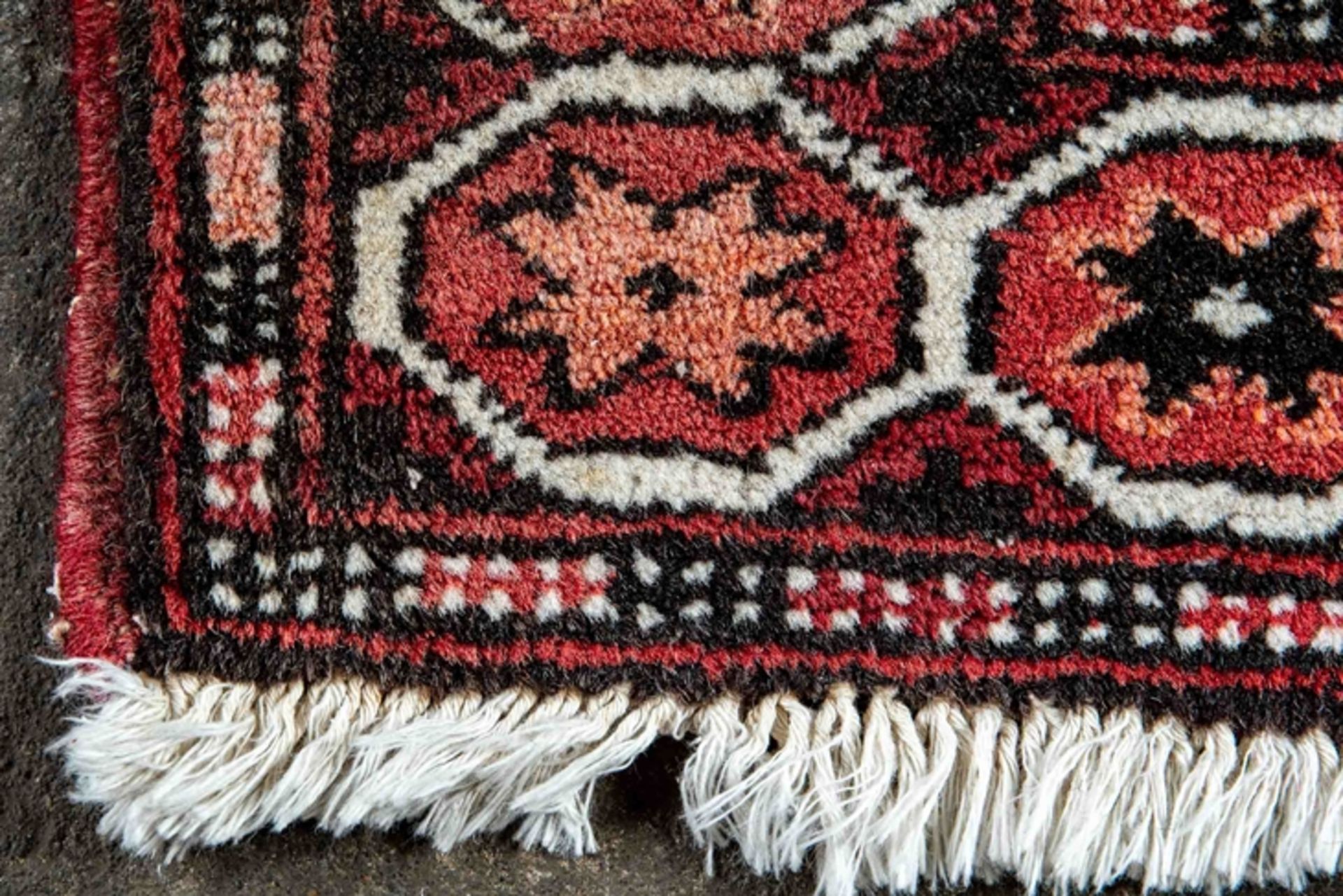 Kleiner Afghan-Paskti, ca. 48 x 73 cm, um 1970/80. - Image 4 of 5