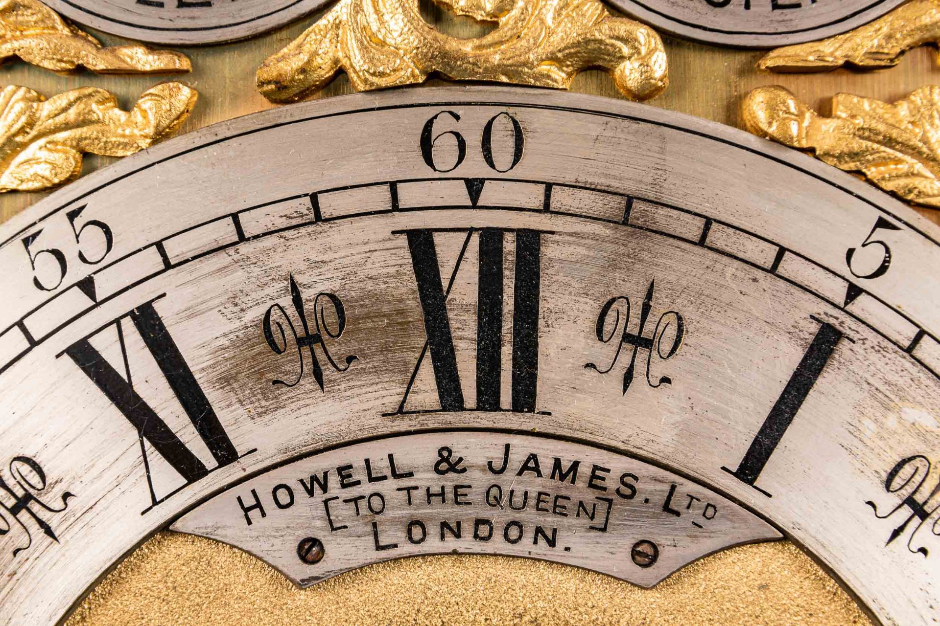 Große englische Kaminuhr, sogen. Bracket - Clock, Engl. um 1900/ 20. Massives Eichengehäuse, aufwän - Image 4 of 43