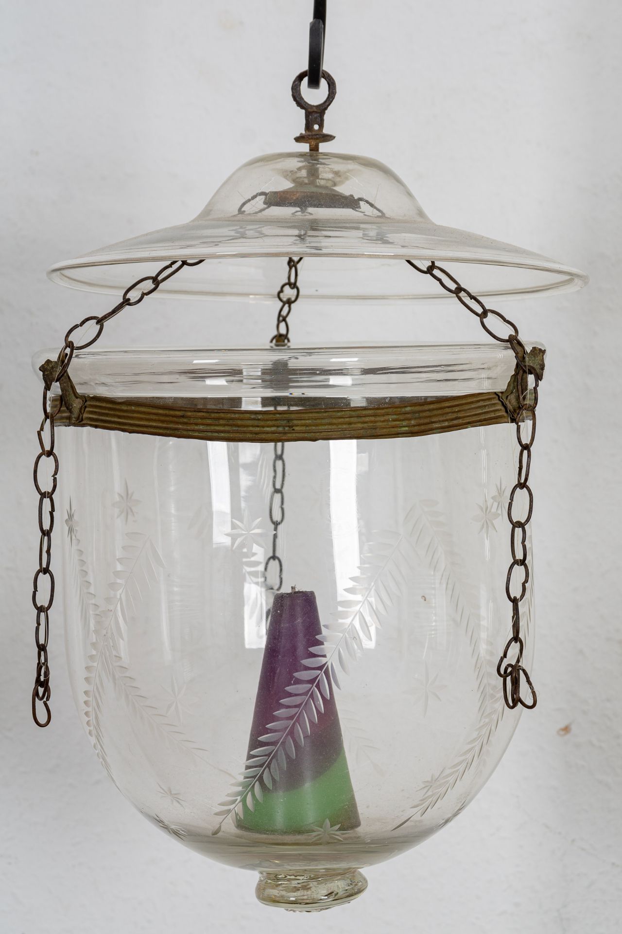 Antike Flurlampe für Kerzenfeuerung, zylindrischer, farbloser Glaskörper mit leicht überstehendem G