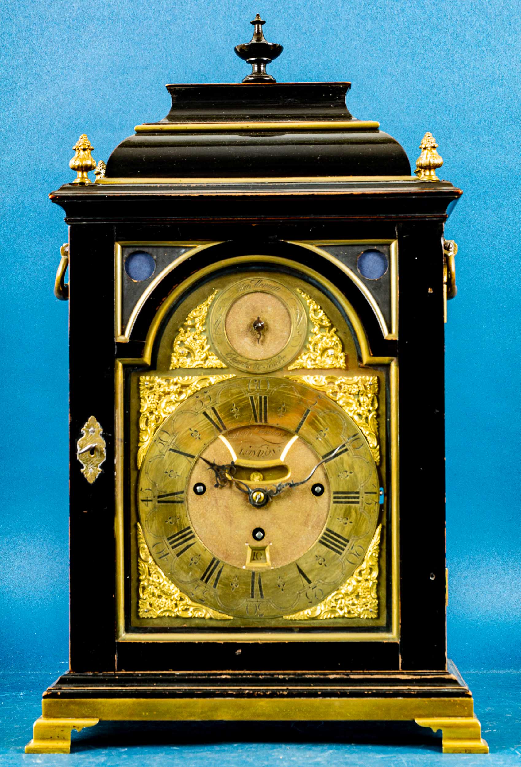 Antike engl. Bracket-Clock des Uhrmachers Nicholas Lambert, um 1760/70, mit Carillon-Spielwerk; ung