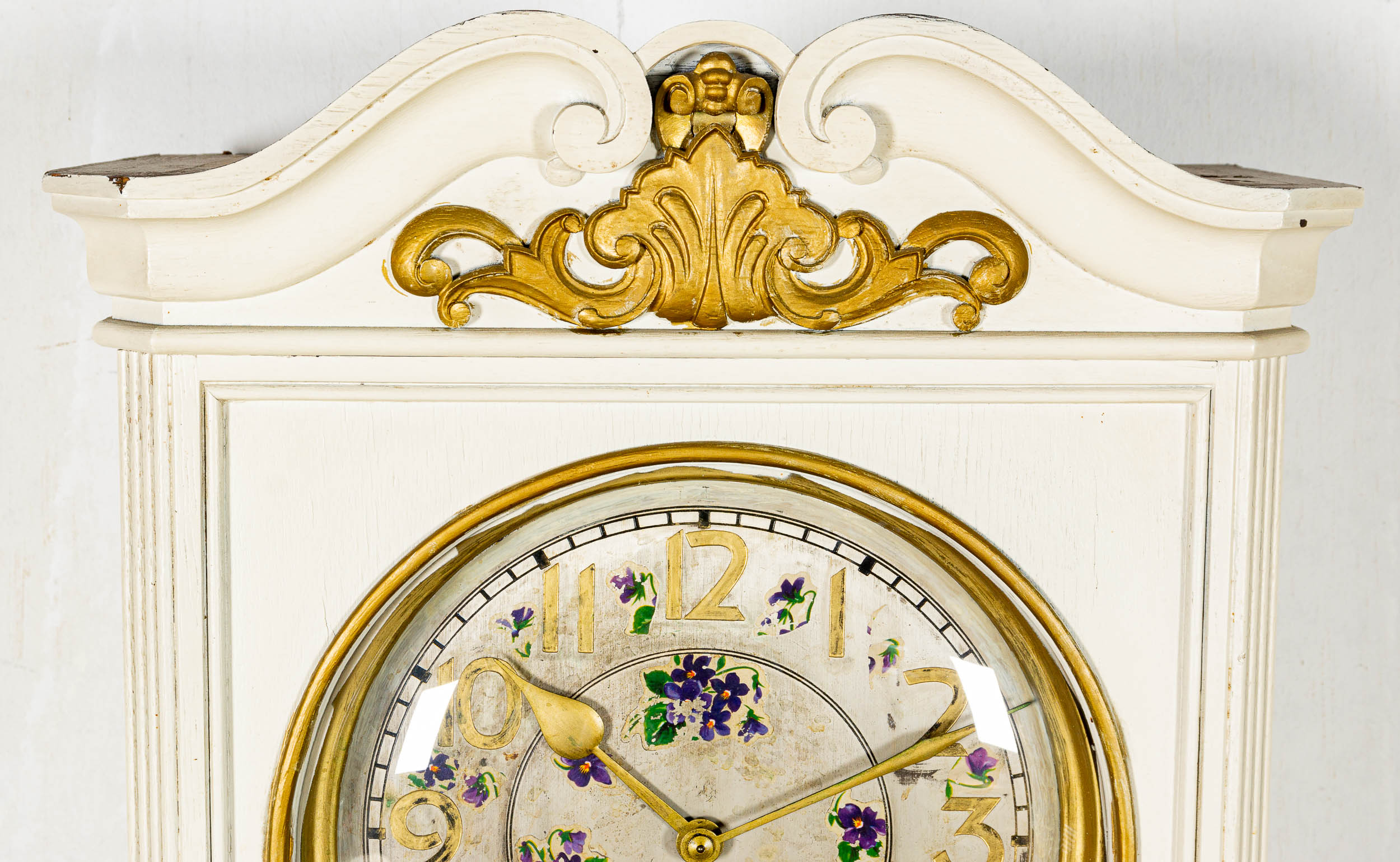 Bodenstanduhr Jugendstil, deutsch um 1900/20, vor Jahrzehnten weiß gestrichenes dunkles Eichenholzg - Image 5 of 13