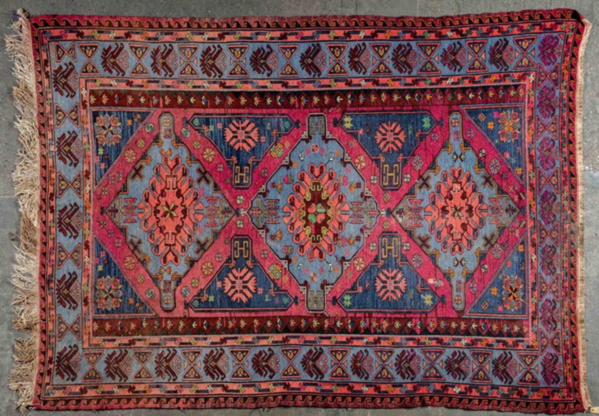 Großer Sumakh, Ostkaukasus, datiert 1974, Format ca. 300 x 223 cm. Wolle gewebt auf Wolle. Großform