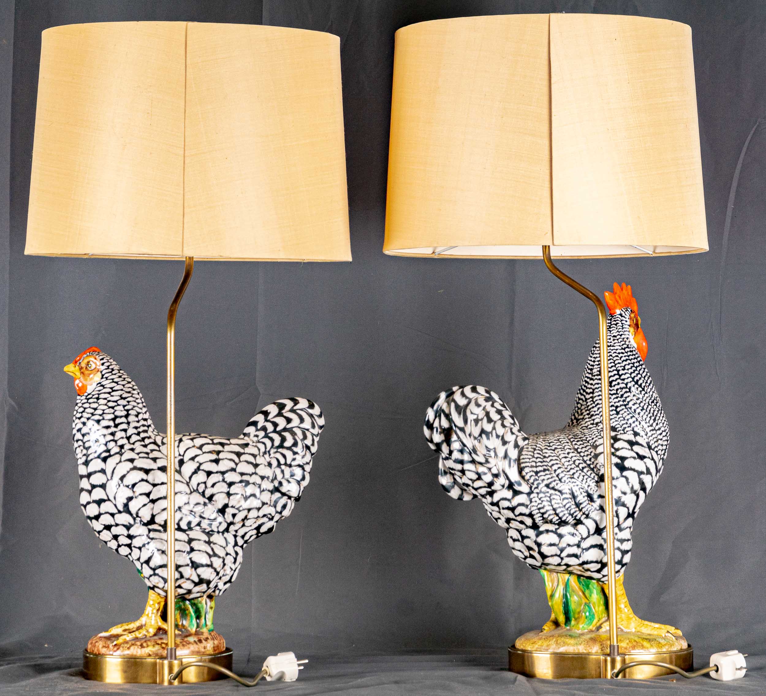 Paar hochdekorativer Tischlampen mit "Hühnervögel"-Figuren, Italien, Mitte 20. Jhdt., schlichte Mes - Image 12 of 13