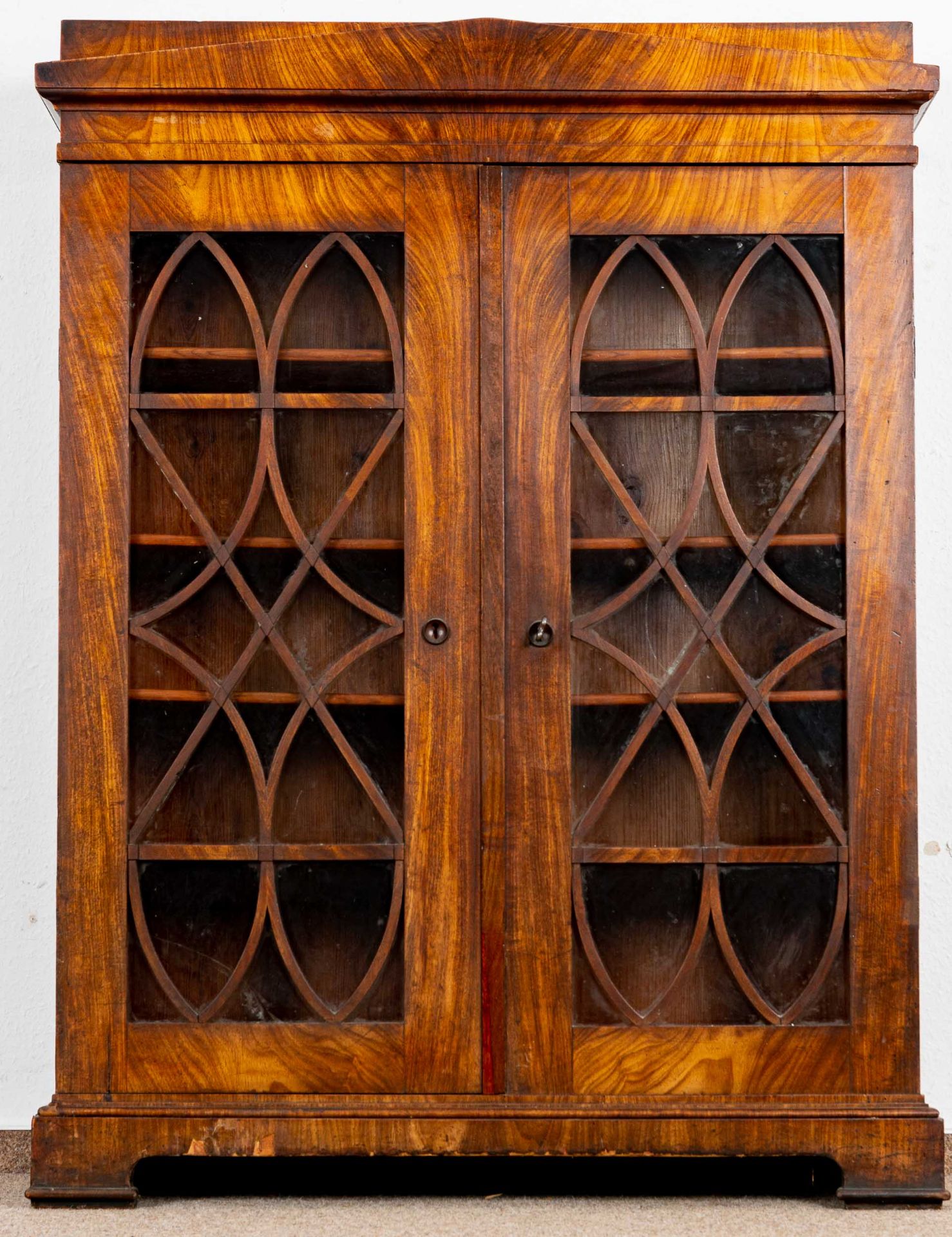 Eleganter Bücherschrank, Biedermeier, deutsch um 1825/30, Mahagoni massiv & furniert. 2türiger Nade