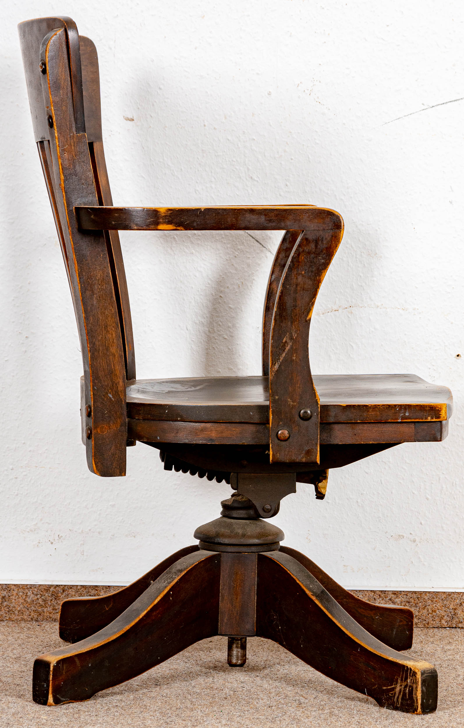 Drehbarer Schreibtischstuhl der "Johnson-Chair" Company; nussbaumfarben gebeiztes Buchenholzgestell - Image 3 of 7