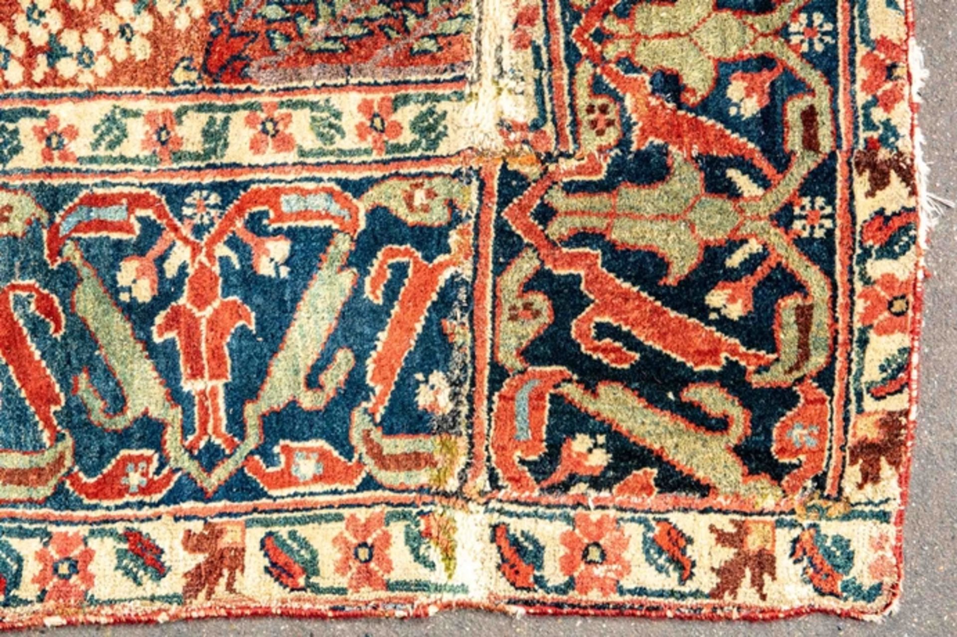 Früher nordwestpersischer Teppich, Mitte 18. Jhdt. oder früher. Format ca. 480 x 232 cm. Schafschur - Image 22 of 27