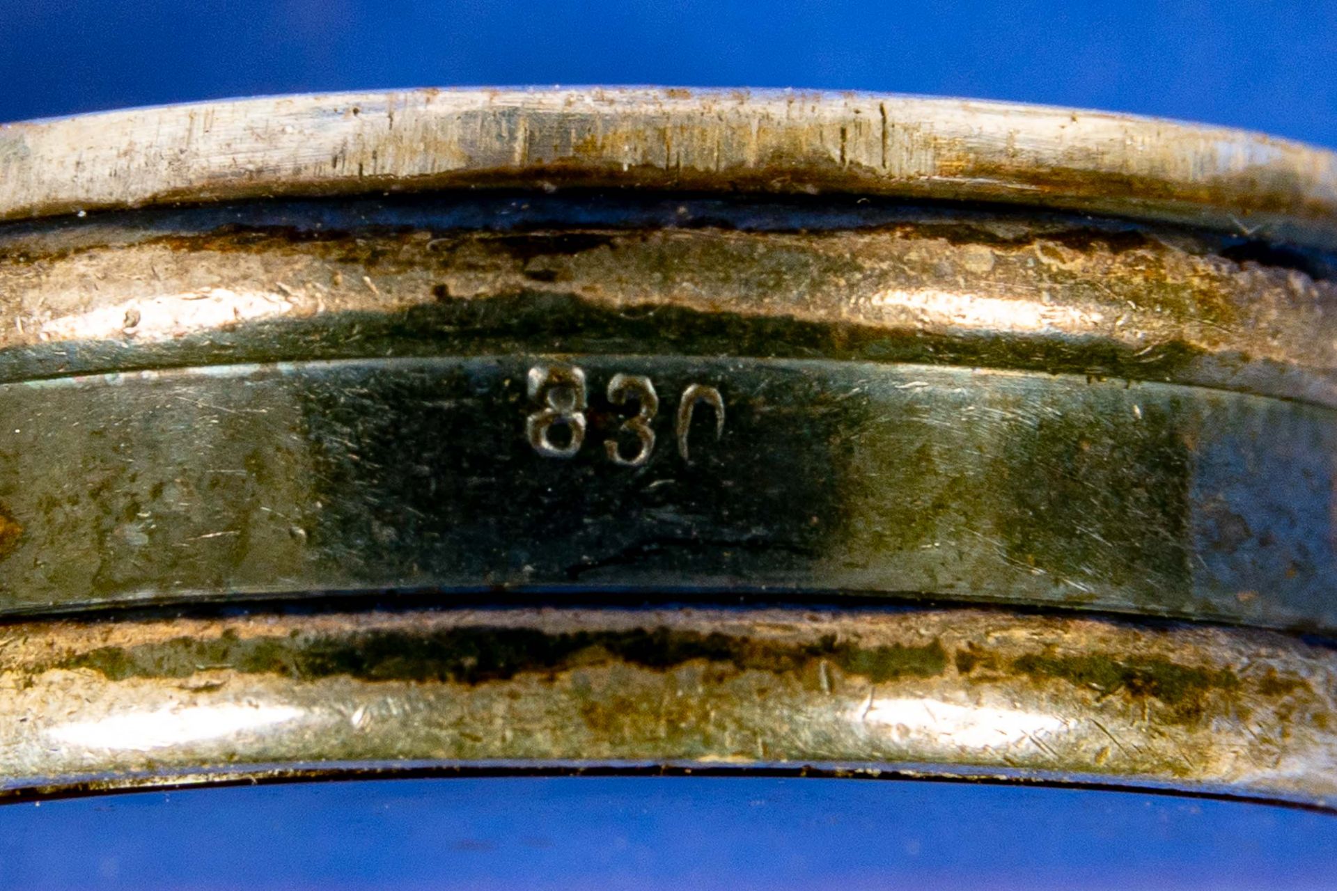 Ovale Pillendose, 830er Silberfassung mit eingesetzten Achatplättchen, Länge ca. 3,7 cm. - Image 5 of 5