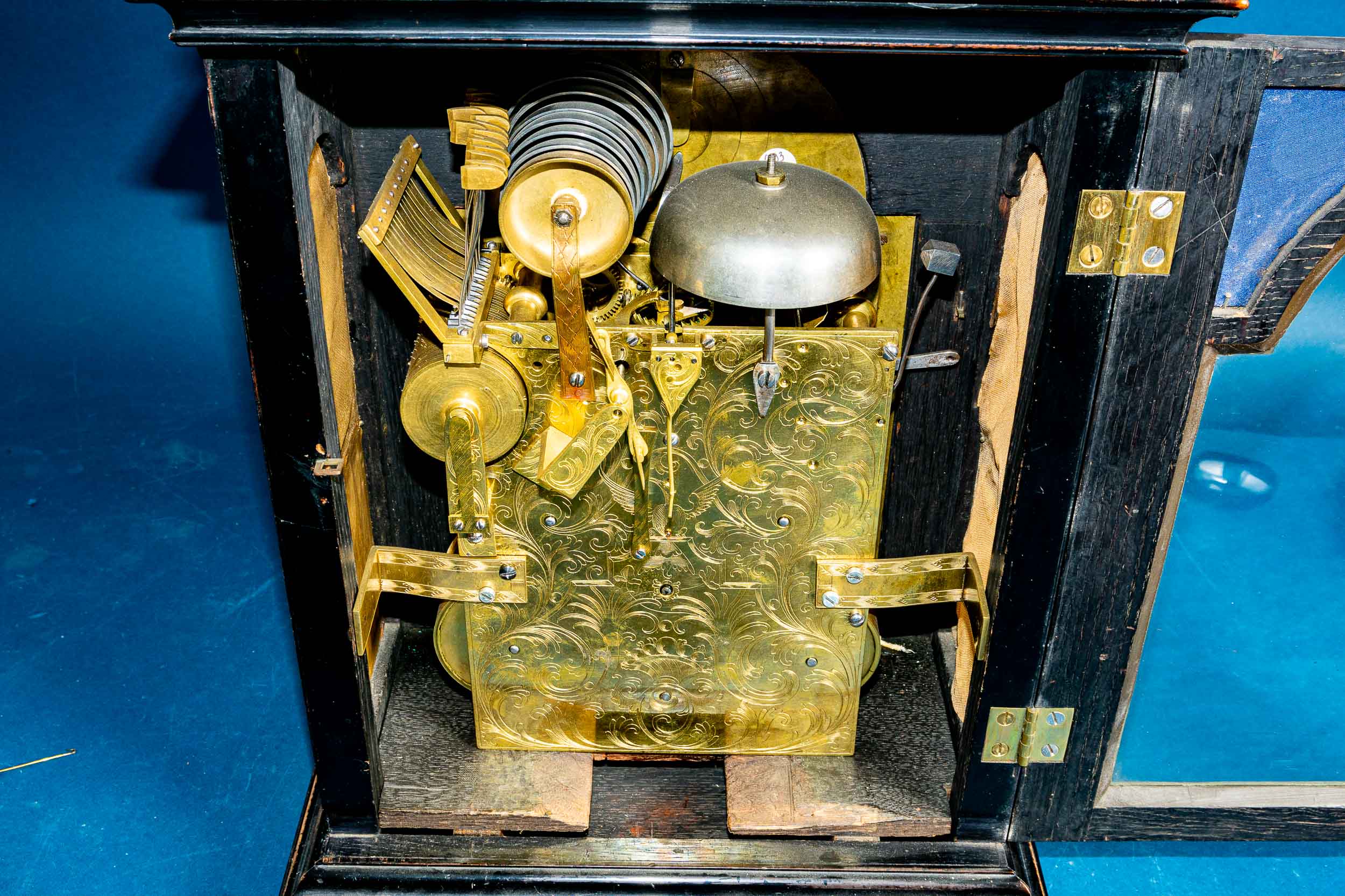 Antike engl. Bracket-Clock des Uhrmachers Nicholas Lambert, um 1760/70, mit Carillon-Spielwerk; ung - Bild 24 aus 31