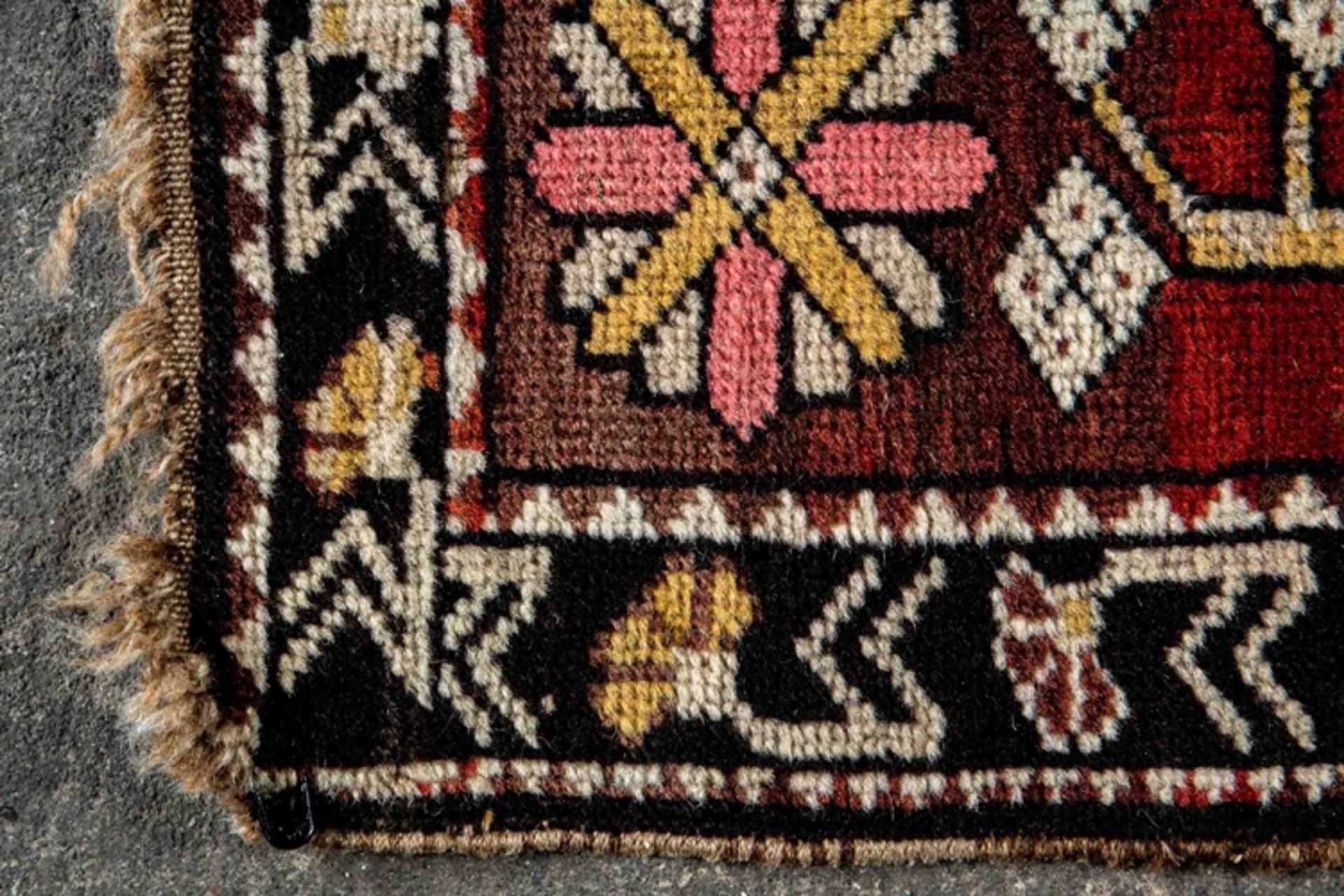 Selten feiner Kuba Shirwan, Ostkaukasus 19. Jhdt., Format: ca. 206 x 122 cm. Wolle geknüpft auf Wol - Image 4 of 5