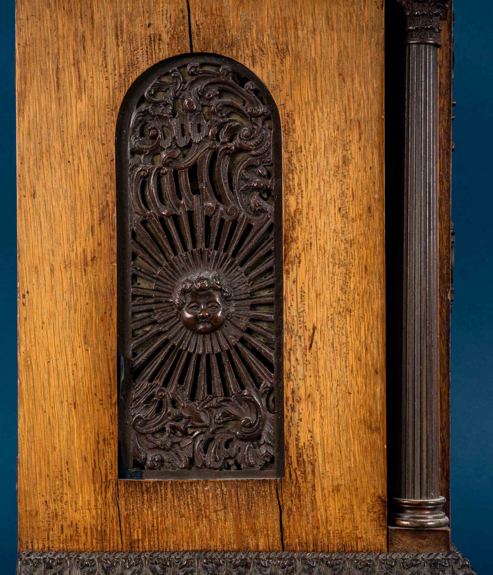 Große englische Kaminuhr, sogen. Bracket - Clock, Engl. um 1900/ 20. Massives Eichengehäuse, aufwän - Image 20 of 43