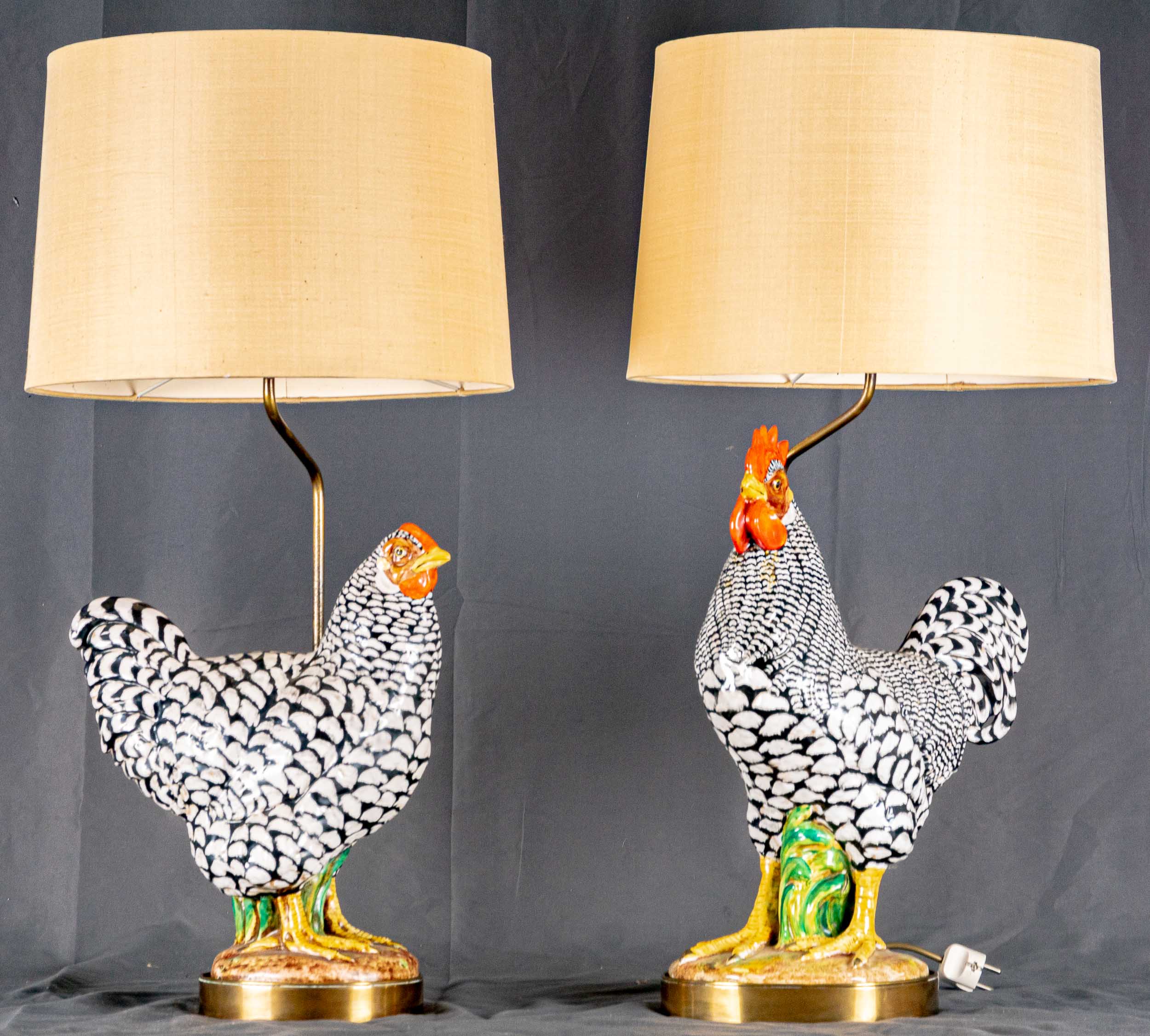 Paar hochdekorativer Tischlampen mit "Hühnervögel"-Figuren, Italien, Mitte 20. Jhdt., schlichte Mes - Image 2 of 13