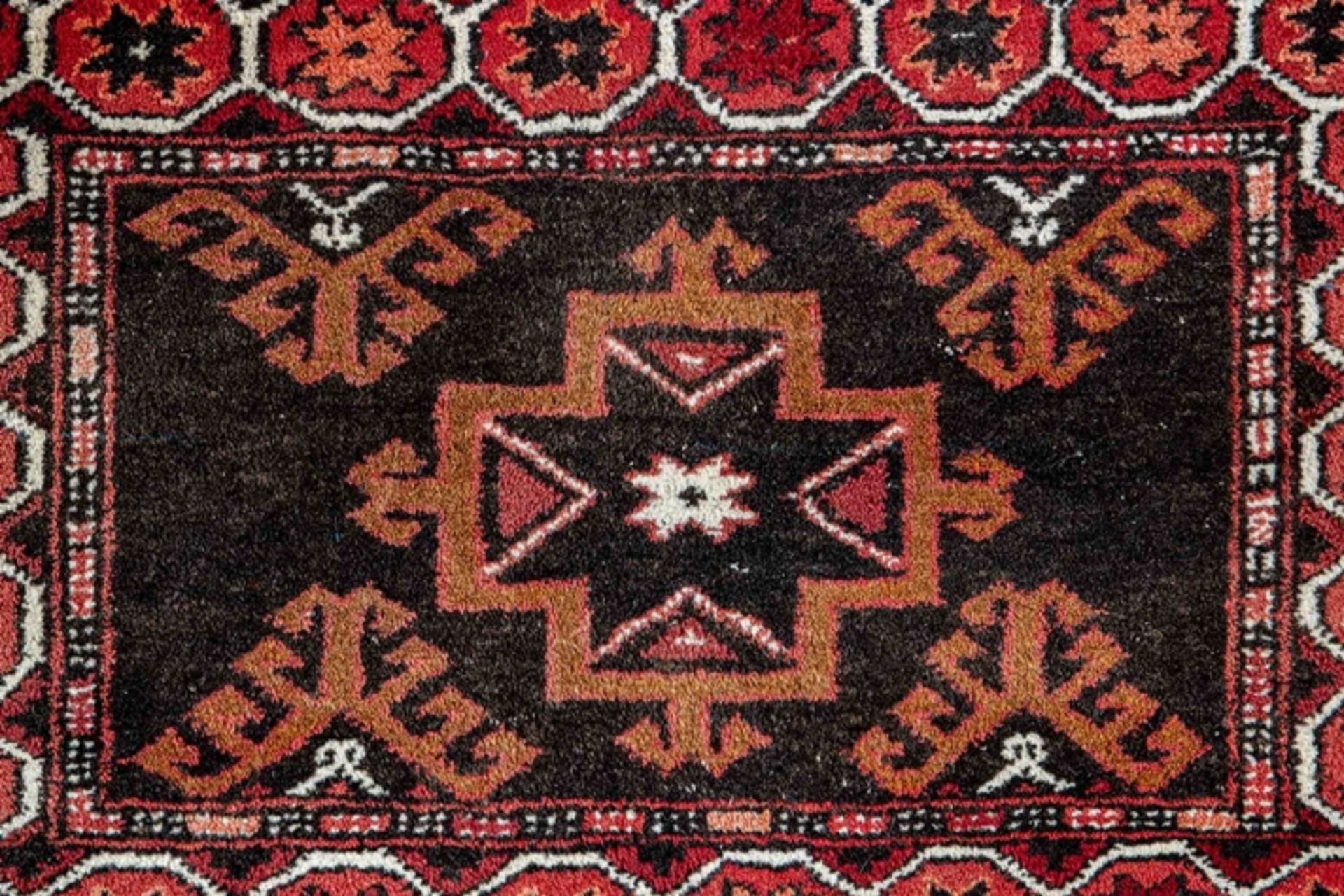 Kleiner Afghan-Paskti, ca. 48 x 73 cm, um 1970/80. - Image 2 of 5