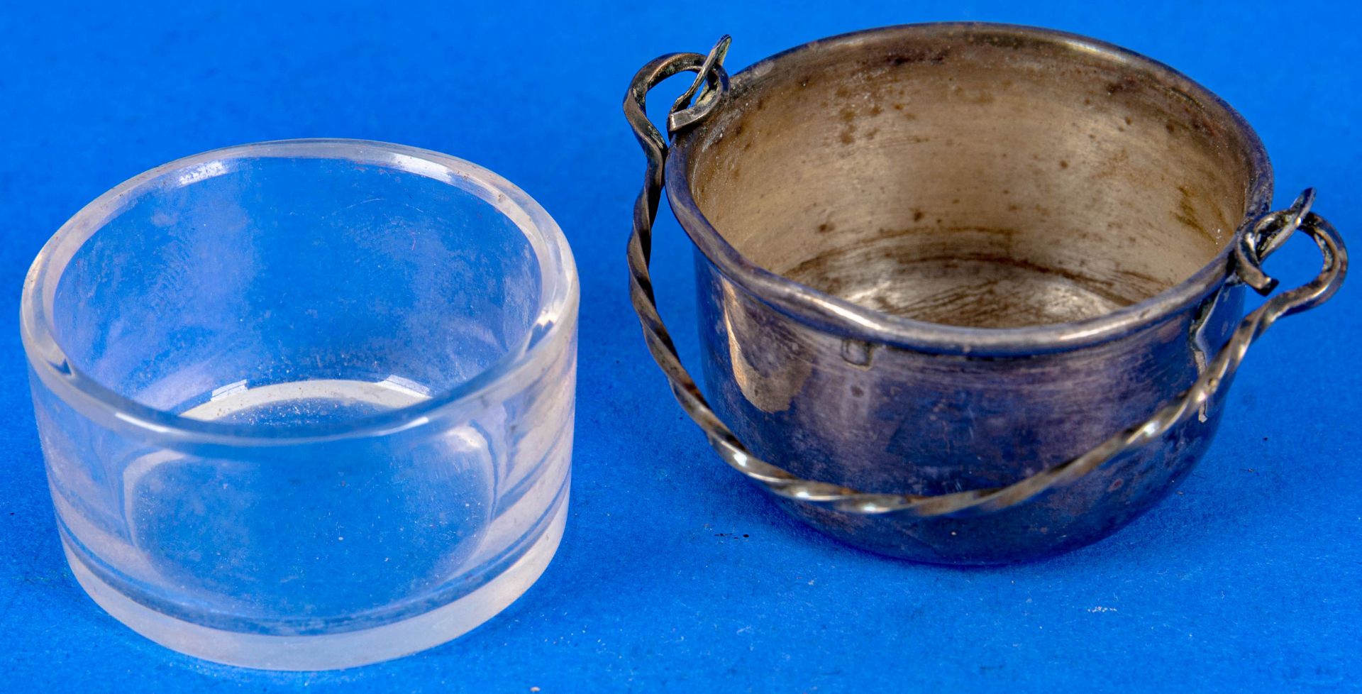 4teiliges Konvolut versch. alter & antiker Kleinigkeiten, bestehend aus: kleinem Eimer mit Glaseins - Image 14 of 14