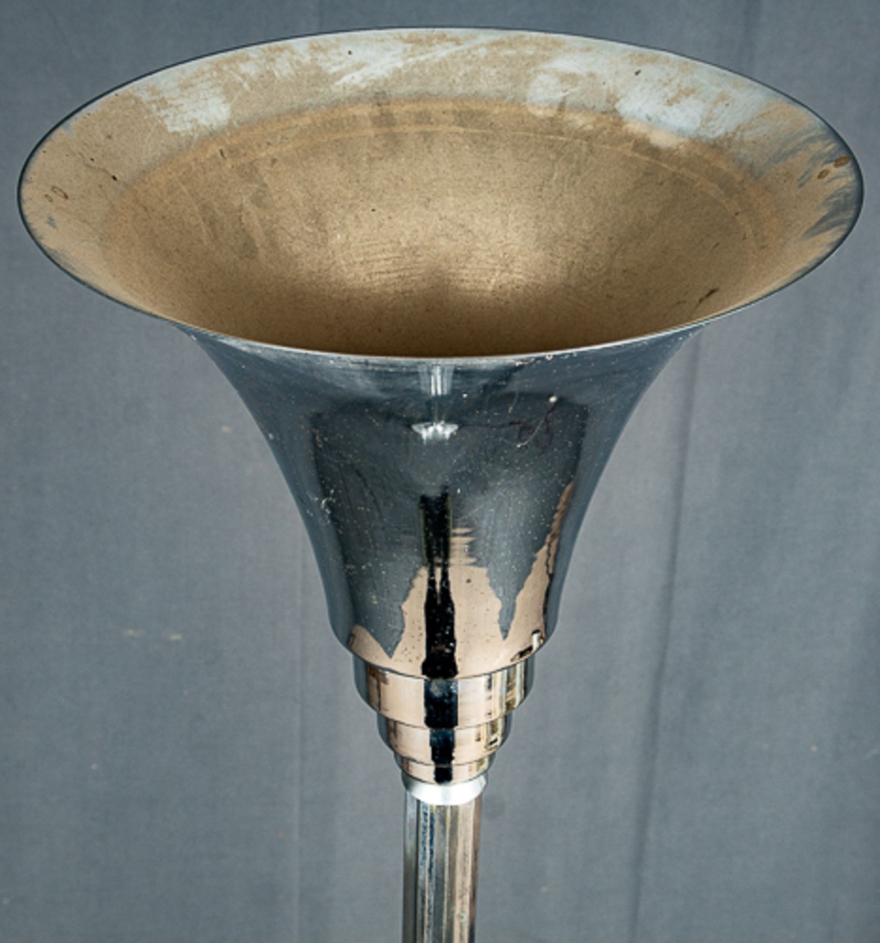 Antike Stehlampe (Deckenfluter), Art-Deco um 1925/30; verchromtes, mehrteiliges Metallgestell; Höhe - Bild 3 aus 5