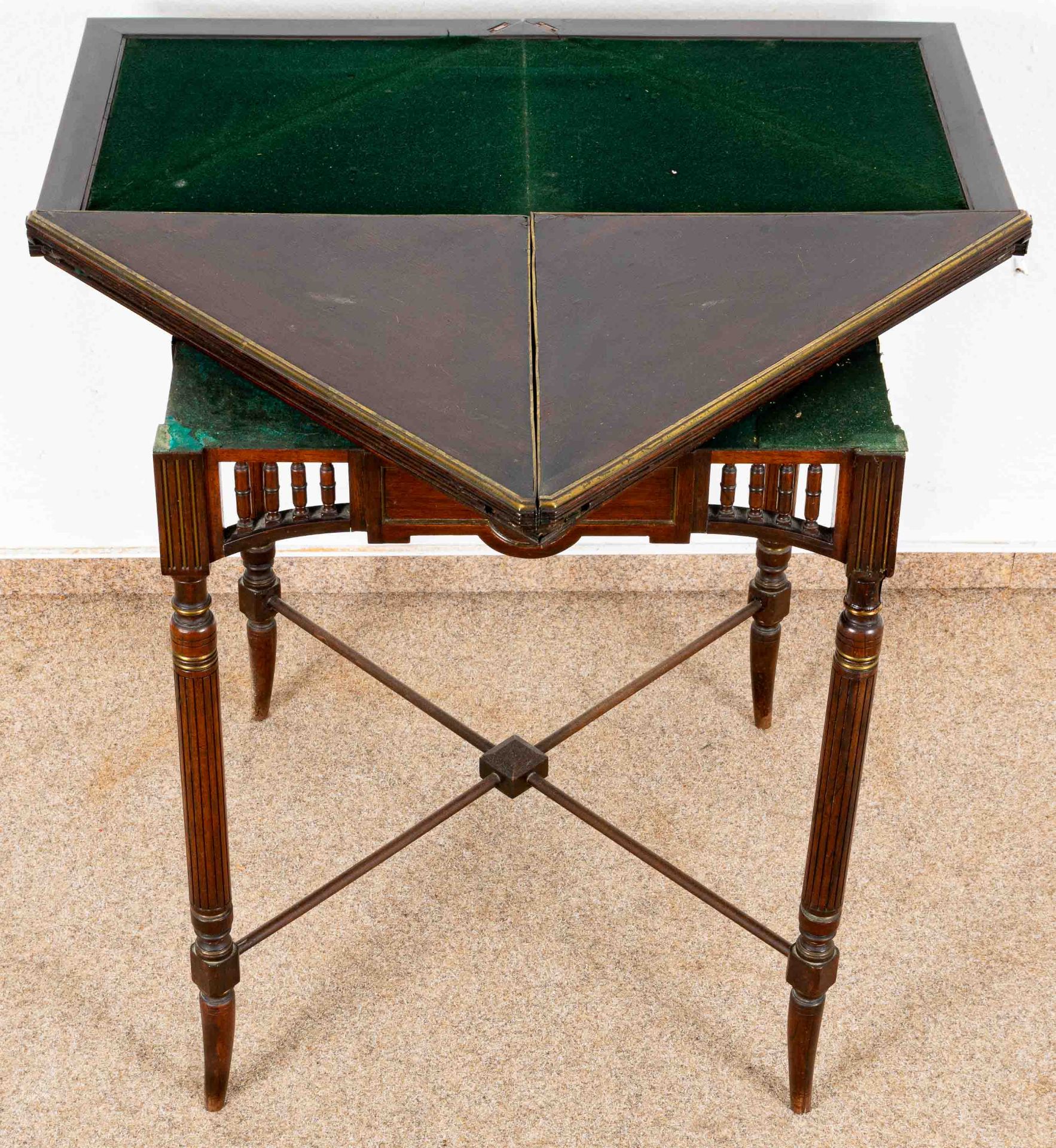 "V v e. P. Sormani fils... 10 r Charlot, Paris"; feiner Spieltisch, Paris um 1900, Mahagoni massiv  - Bild 15 aus 21