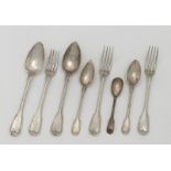 15 cutlery items