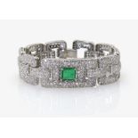 Cocktail Armband mit Diamanten und einem Smaragd