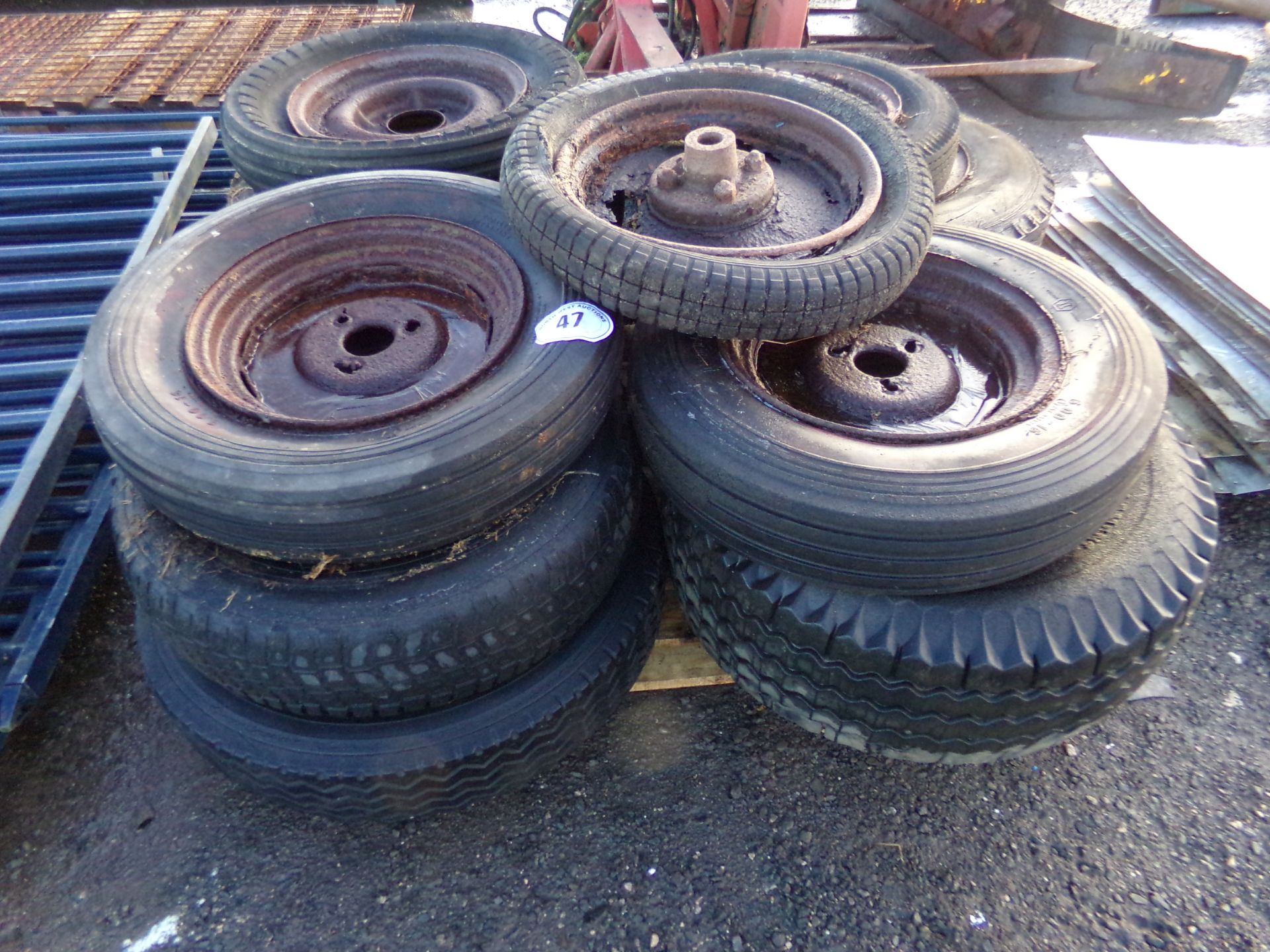 PALLET OF VARIOUS WHEELS & RIMS