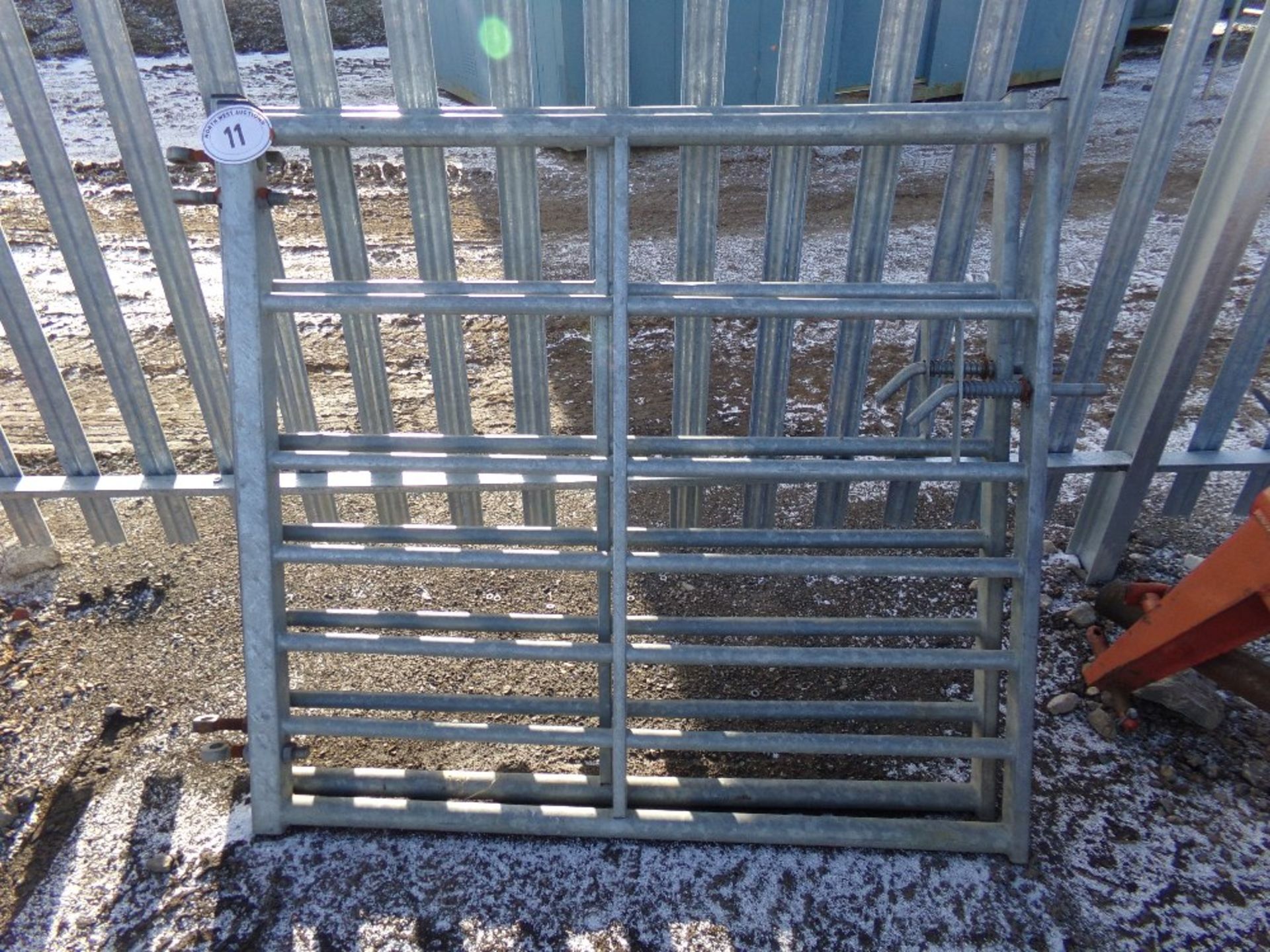 2 X 4FT YARD GATES (+ VAT)