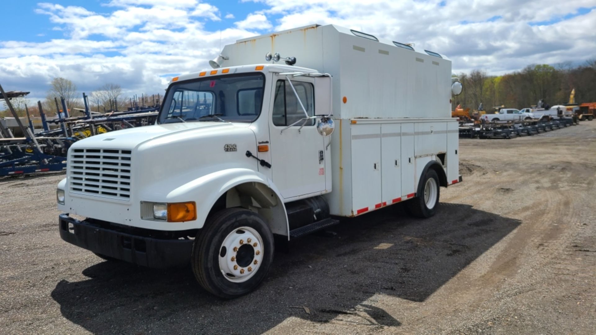 2000 International 4700 Lopro Utility Body