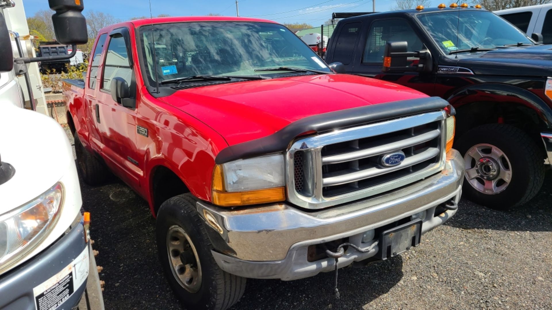 2001 Ford F250 - Image 2 of 9