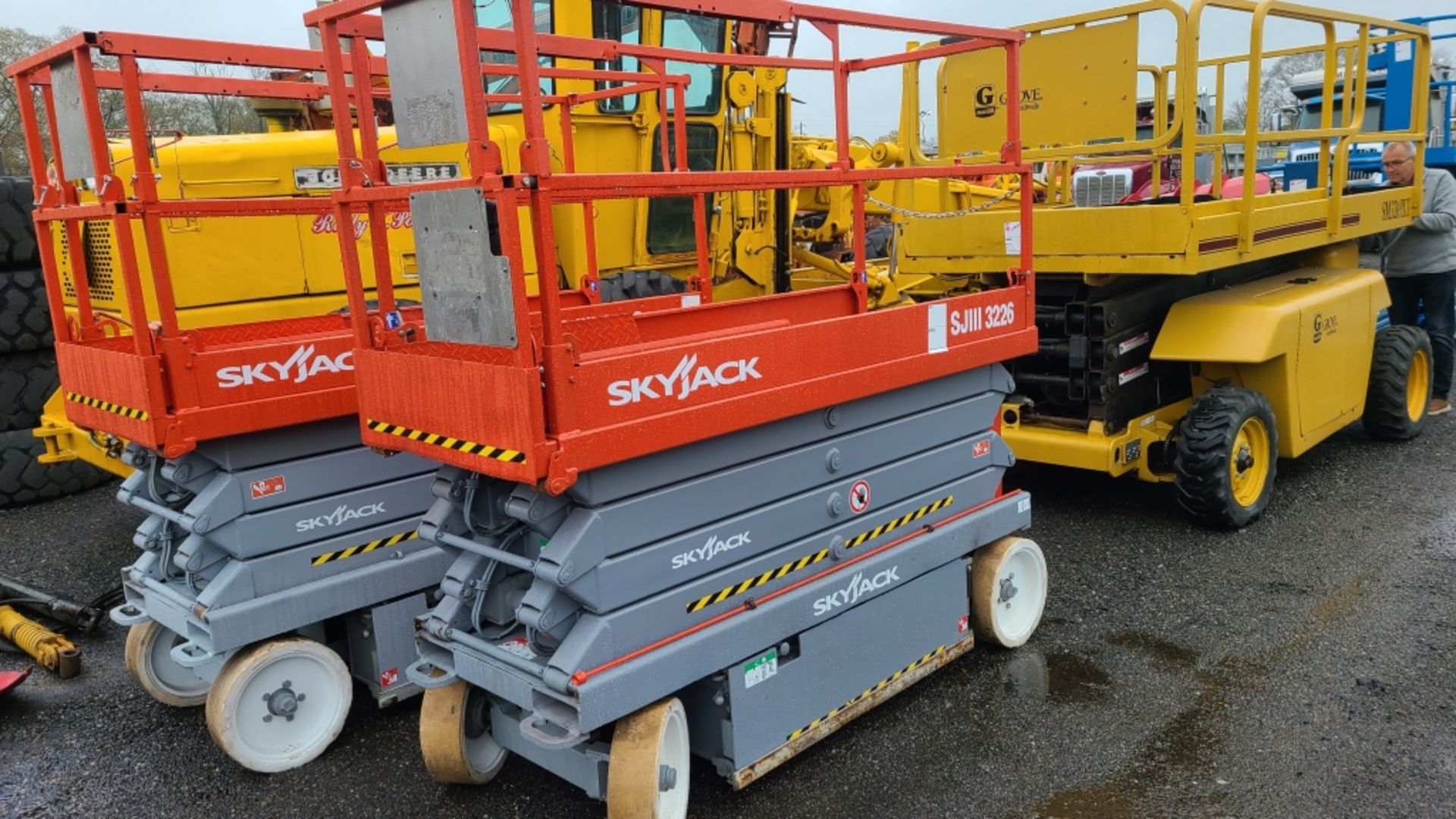 Skyjack Sjiii 3226 Scissor Lift - Image 3 of 4