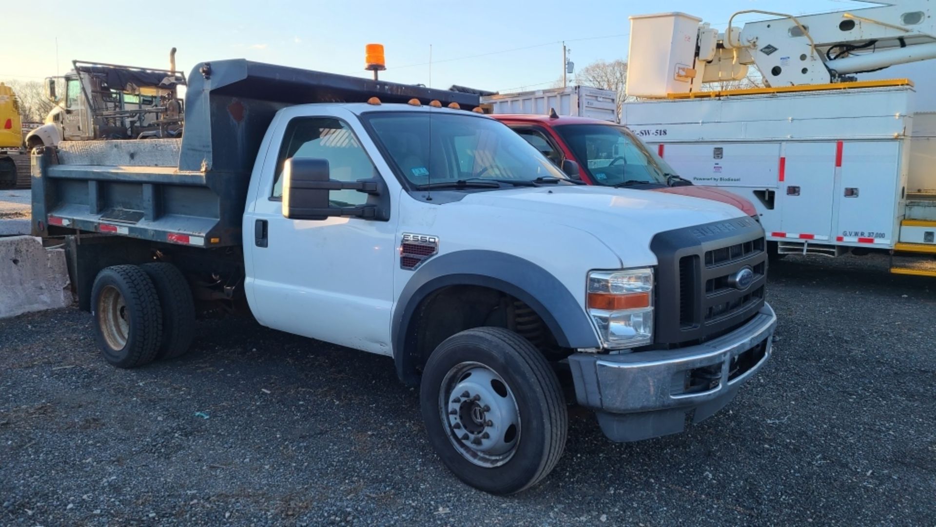 2009 Ford F550 6 Wheel Dump Truck - Image 7 of 18