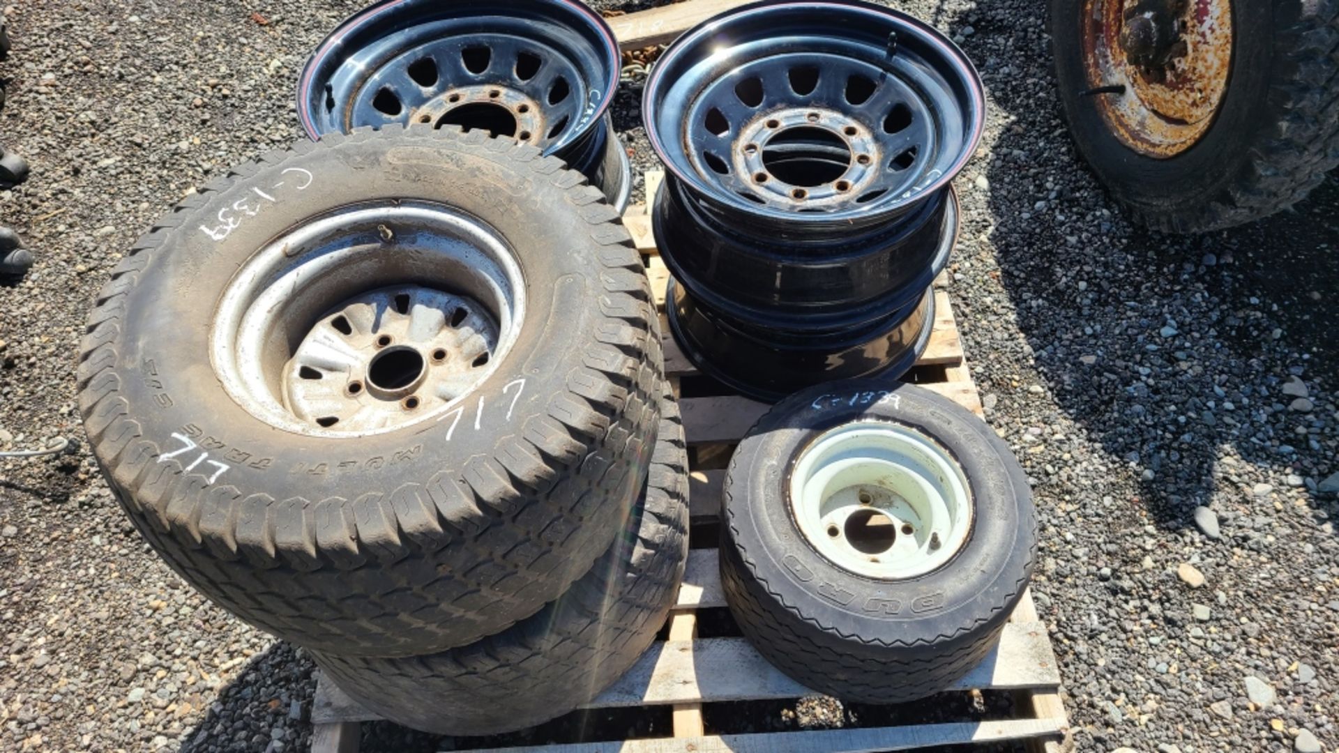 Pallet lot - assorted tires and rims