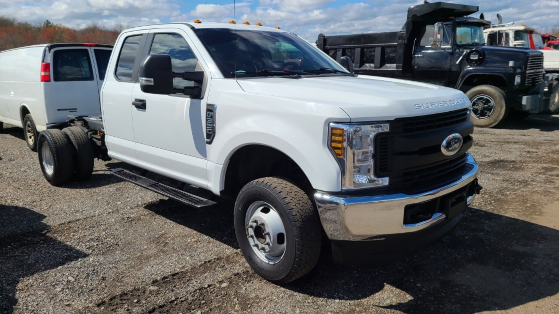 2018 Ford F350 Cab And Chassis - Image 7 of 13