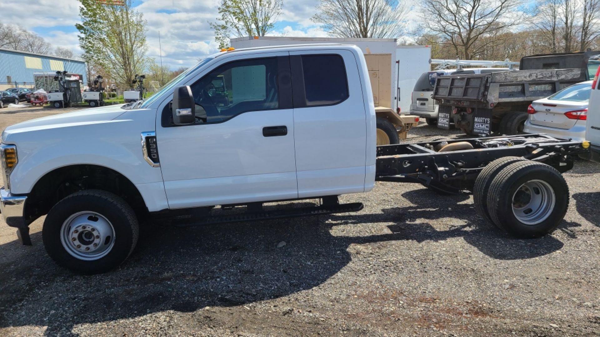 2018 Ford F350 Cab And Chassis - Image 3 of 13