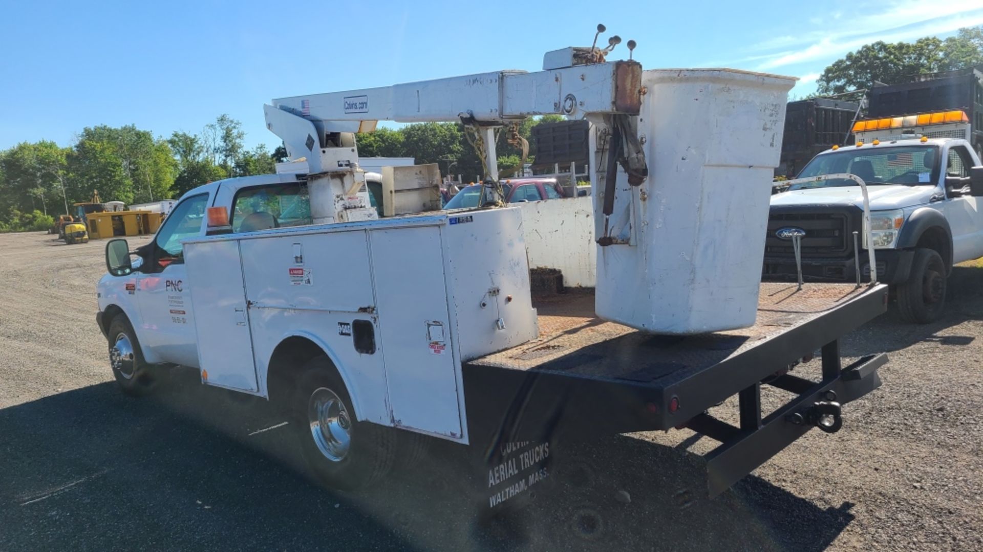 1999 Ford F350 Bucket Truck - Image 3 of 10