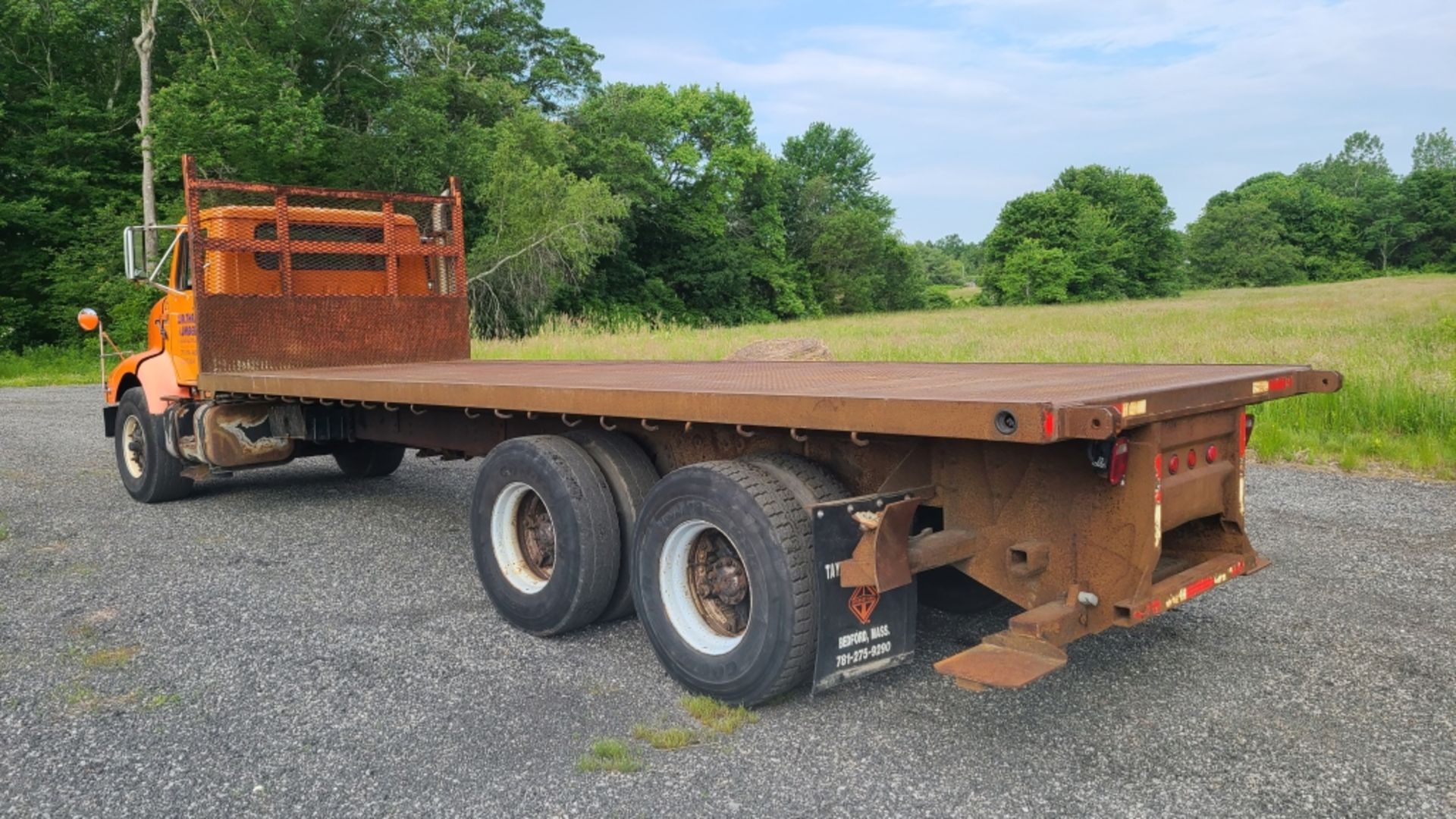 2002 International 2674 Flatbed - Image 2 of 11