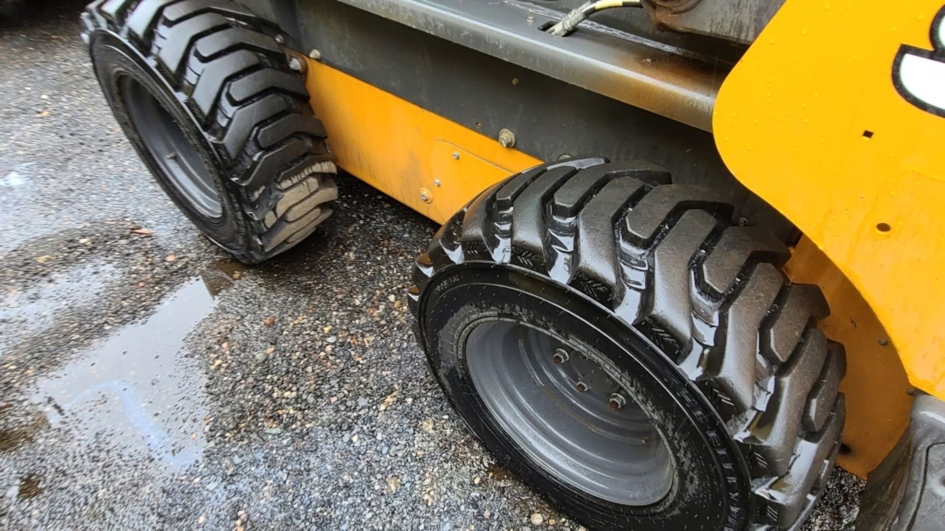 2019 Case Sv280 Skidsteer - Image 8 of 12