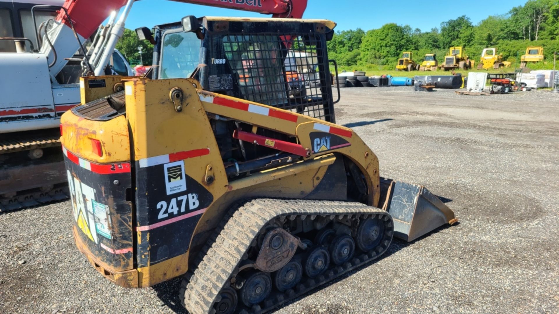 2004 Cat 247b Skidsteer - Image 3 of 7