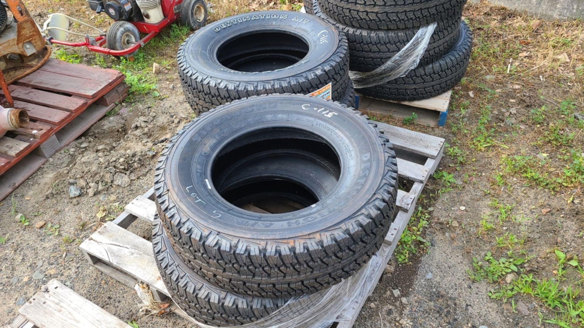 (4) 245/75/16 tires