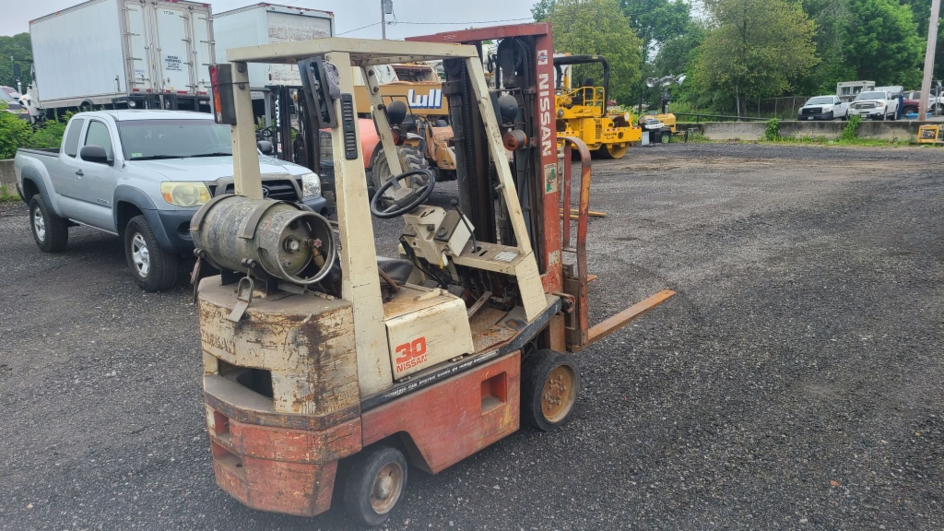 Nissan 30 forklift - Image 3 of 7