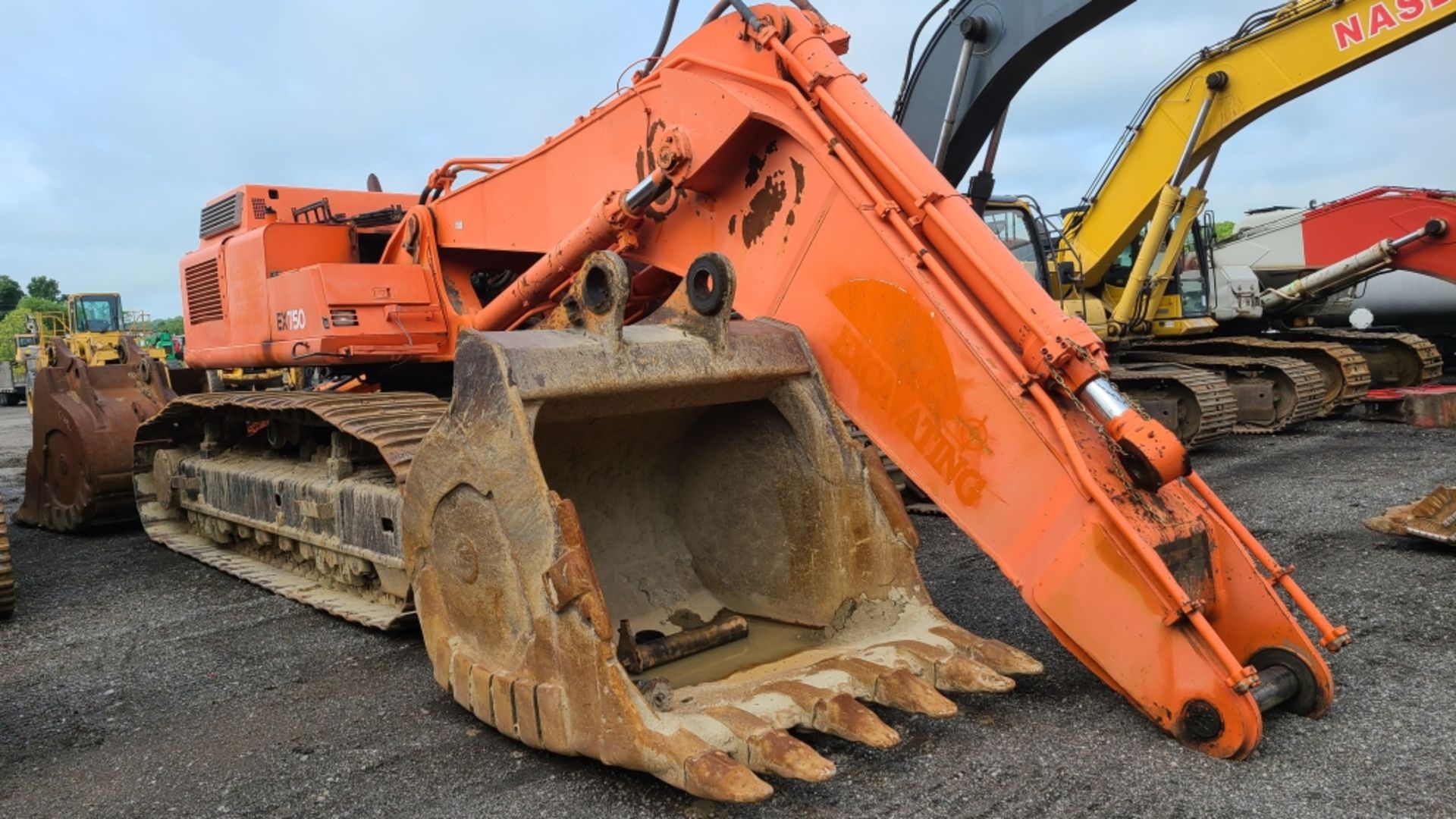 Hitachi Ex750 Excavator - Image 3 of 10