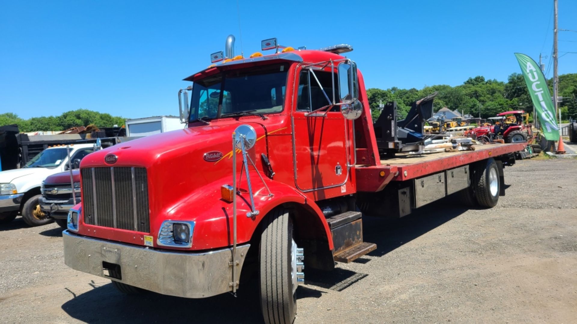 2002 Peterbilt Ramp Truck