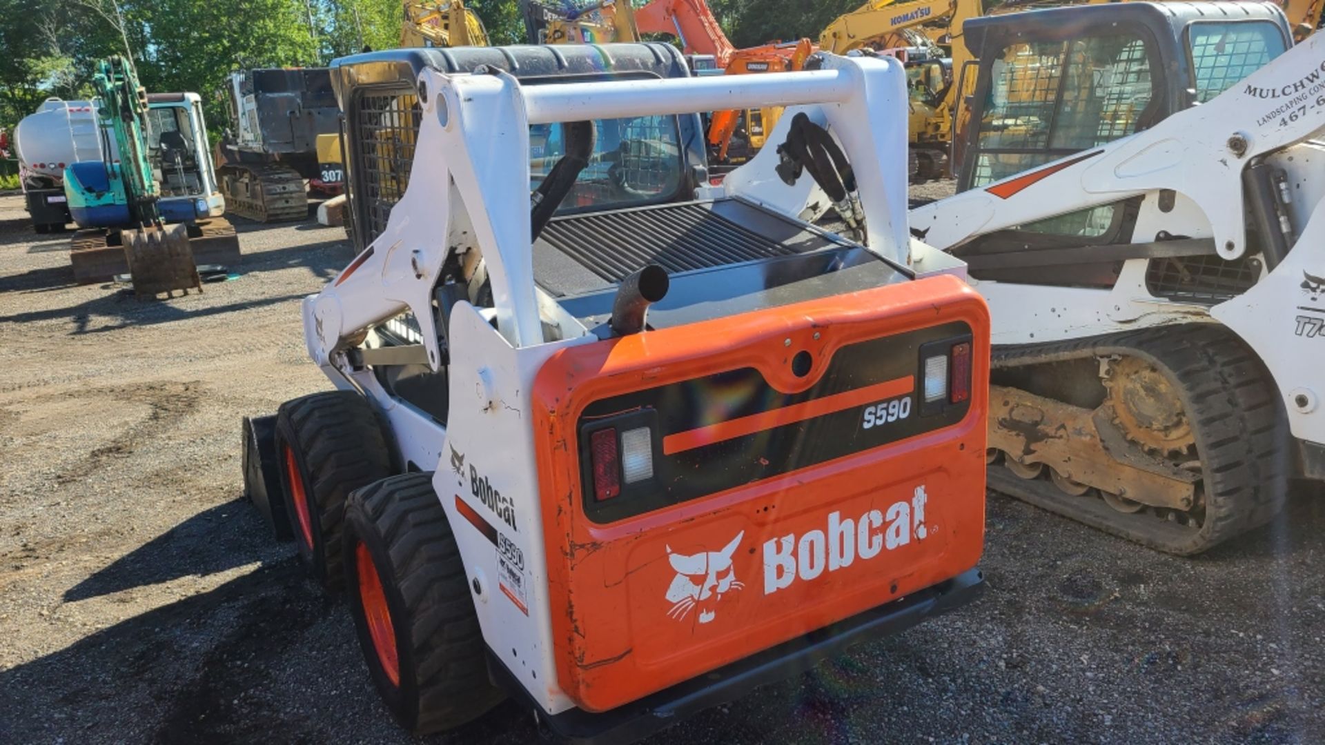 2016 Bobcat S590 Skidsteer - Image 2 of 11